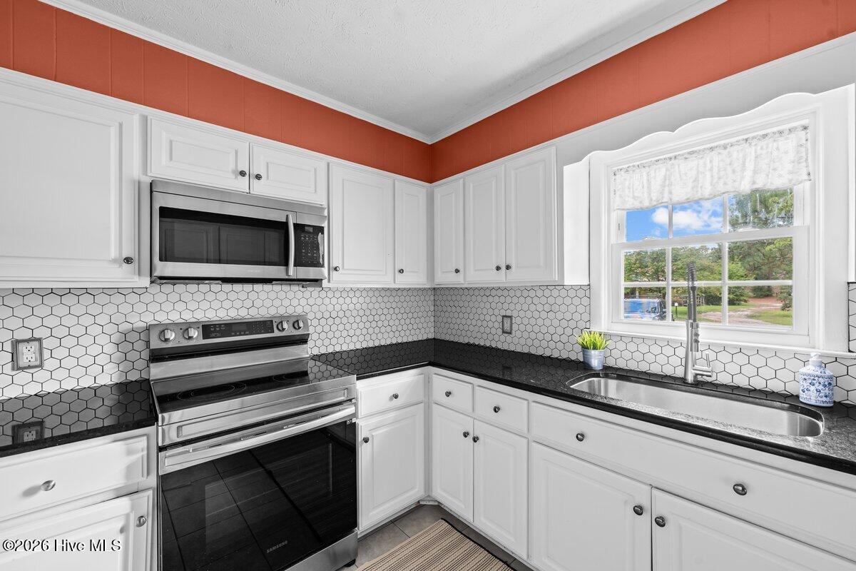 1003 Robinwood Road Property Photo 11