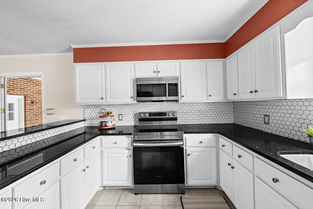 1003 Robinwood Road Property Photo 12