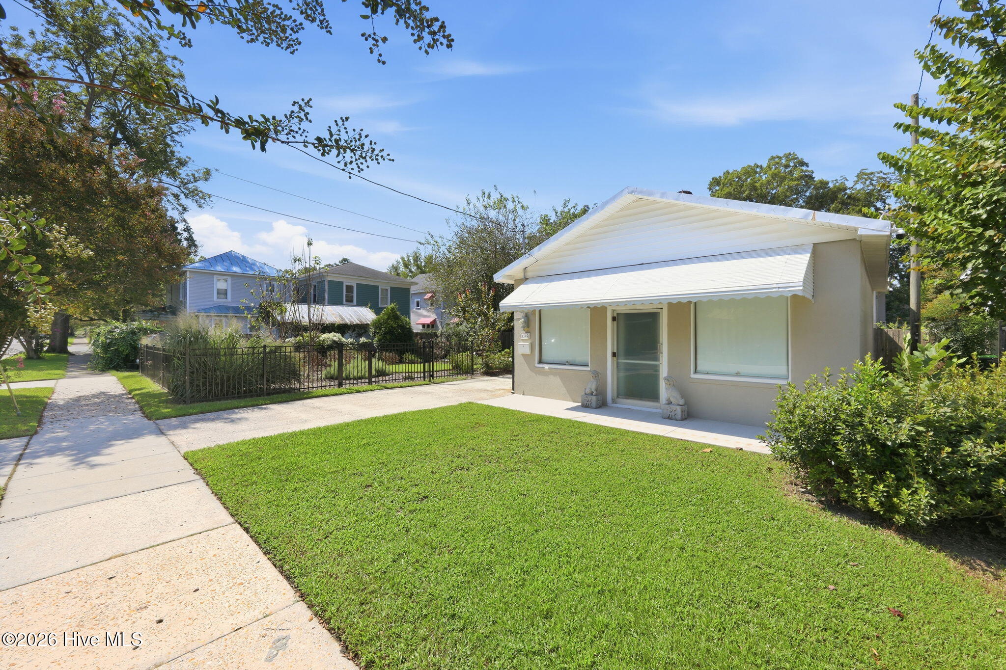1307/1305 N Pasteur Street Property Photo 1