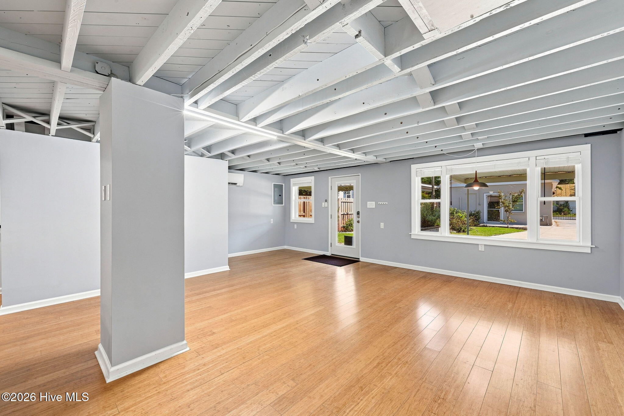 1307/1305 N Pasteur Street Property Photo 5