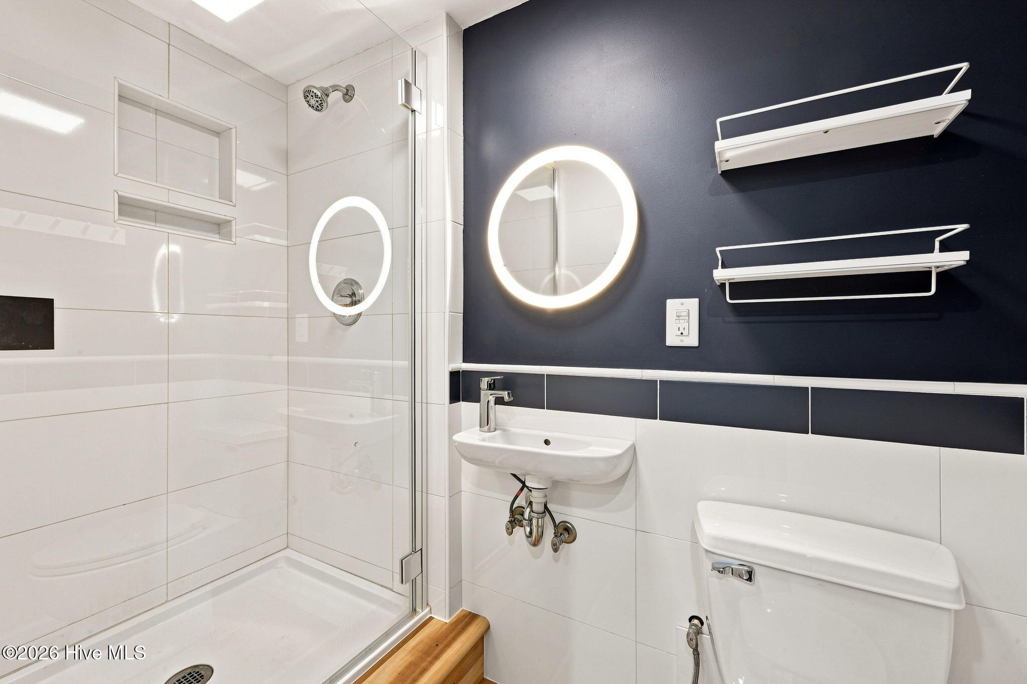 1307/1305 N Pasteur Street Property Photo 16