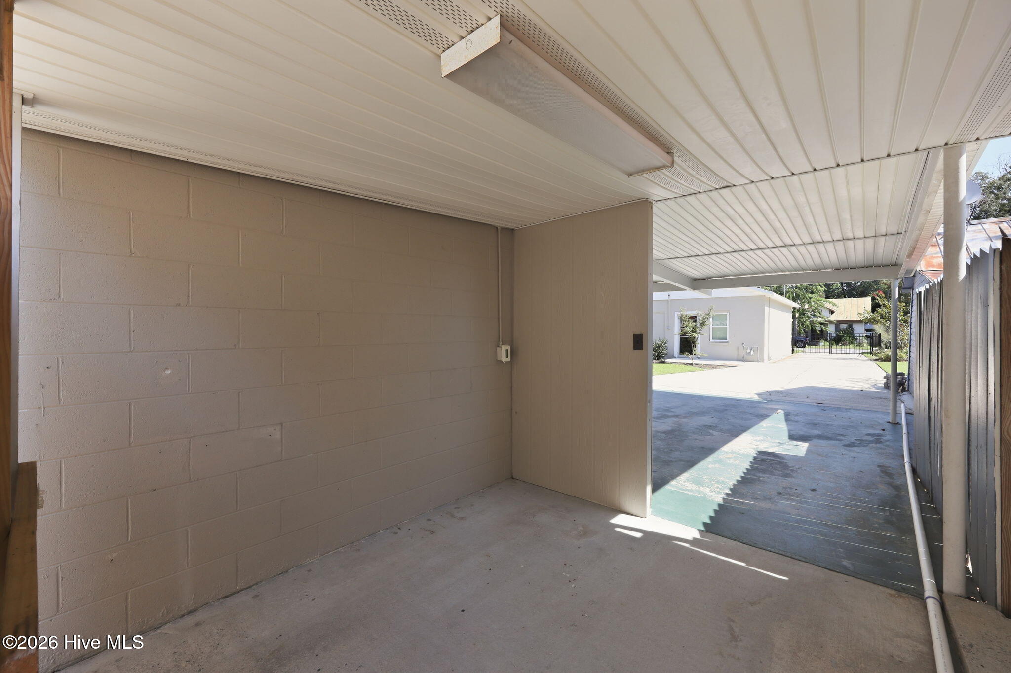 1307/1305 N Pasteur Street Property Photo 29