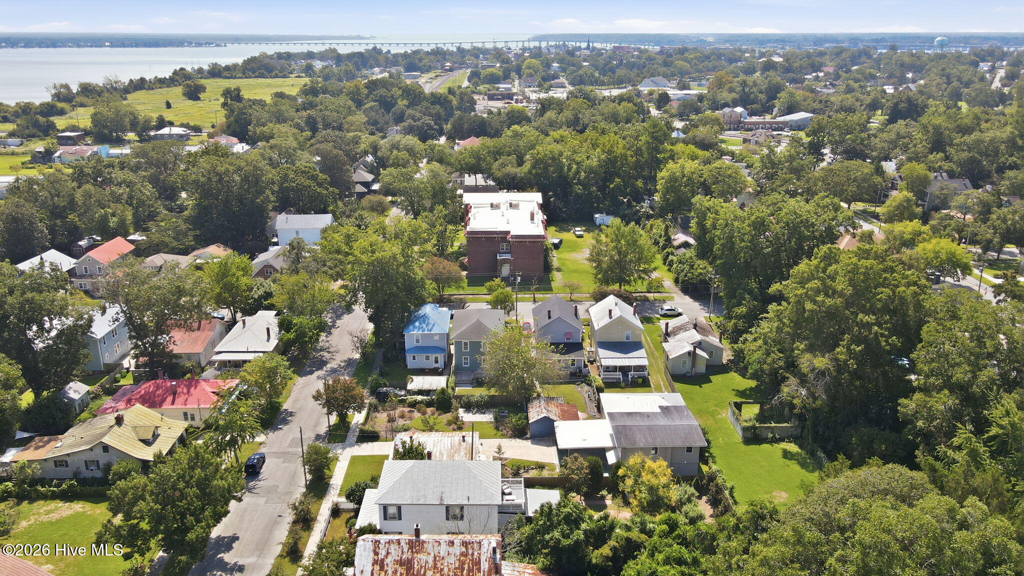 1307/1305 N Pasteur Street Property Photo 42