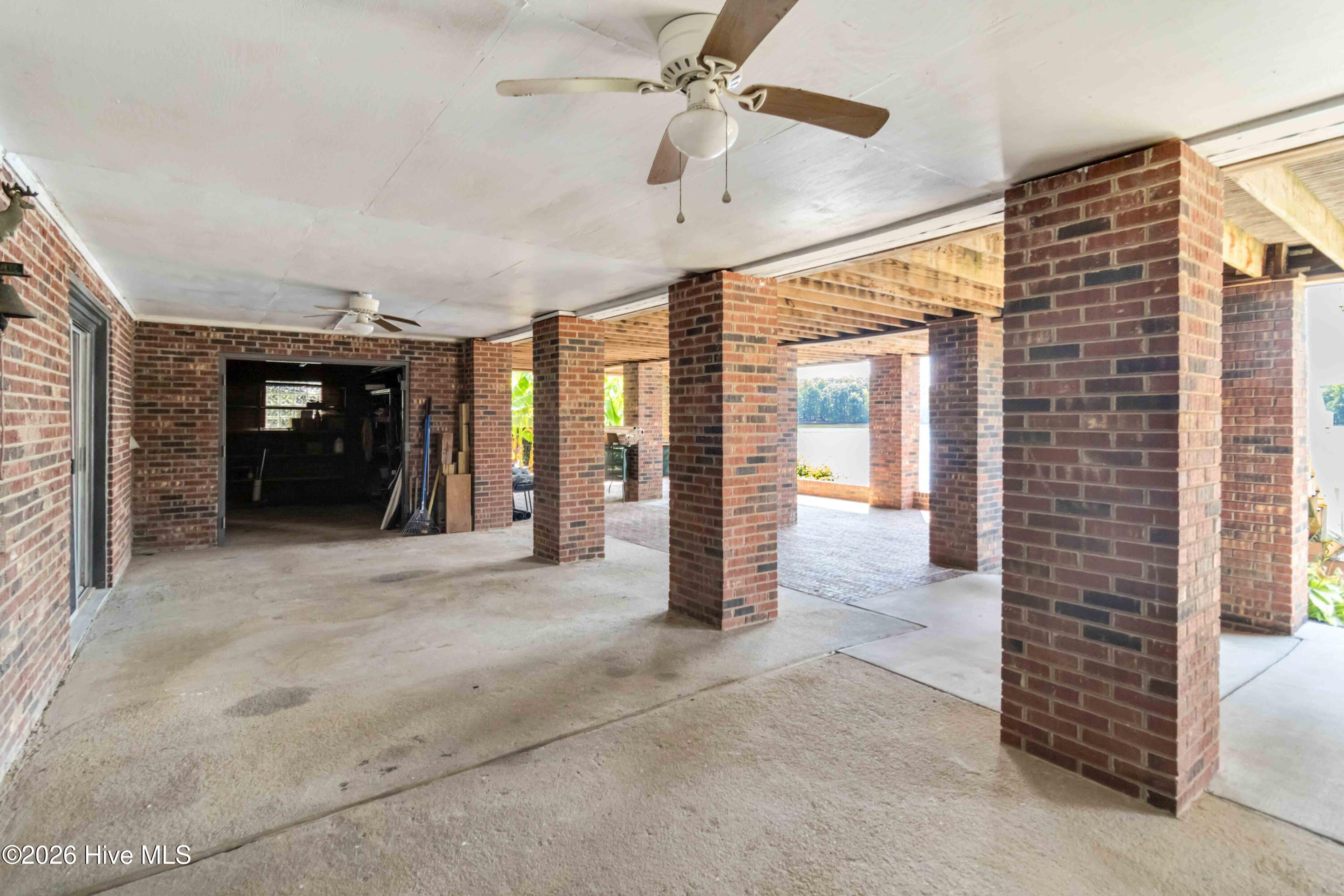 240 Foresail Road Property Photo 33