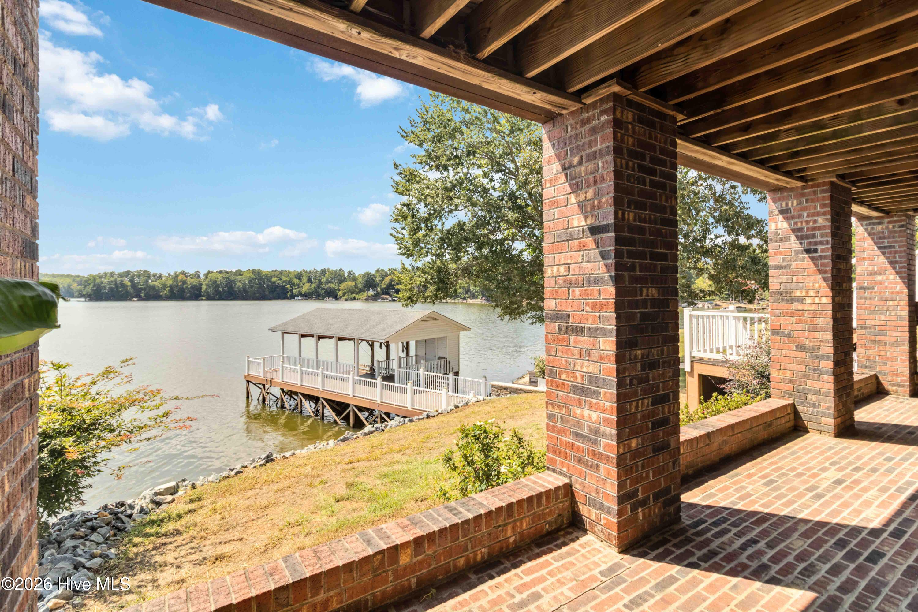 240 Foresail Road Property Photo 35