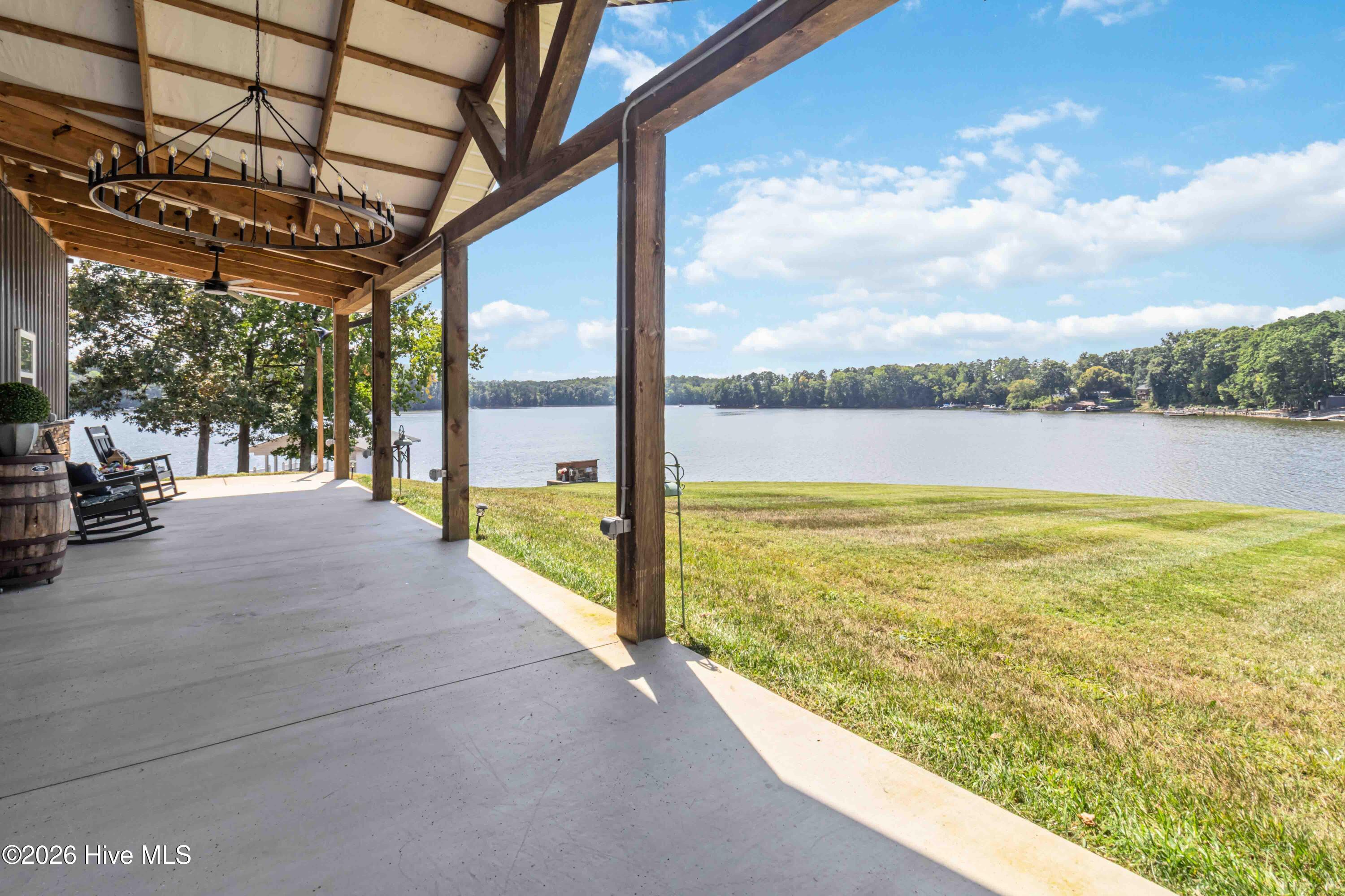 240 Foresail Road Property Photo 40