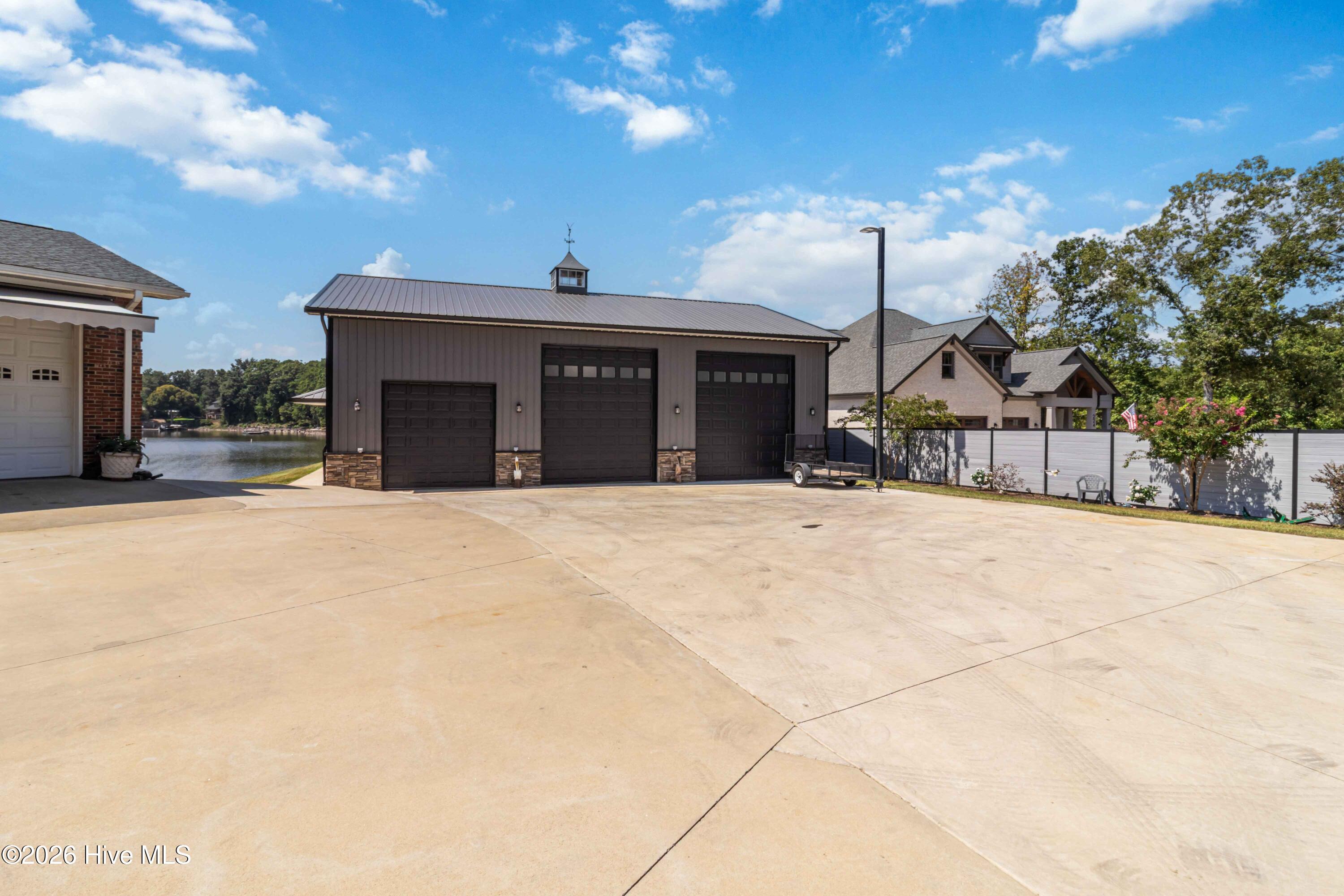 240 Foresail Road Property Photo 46