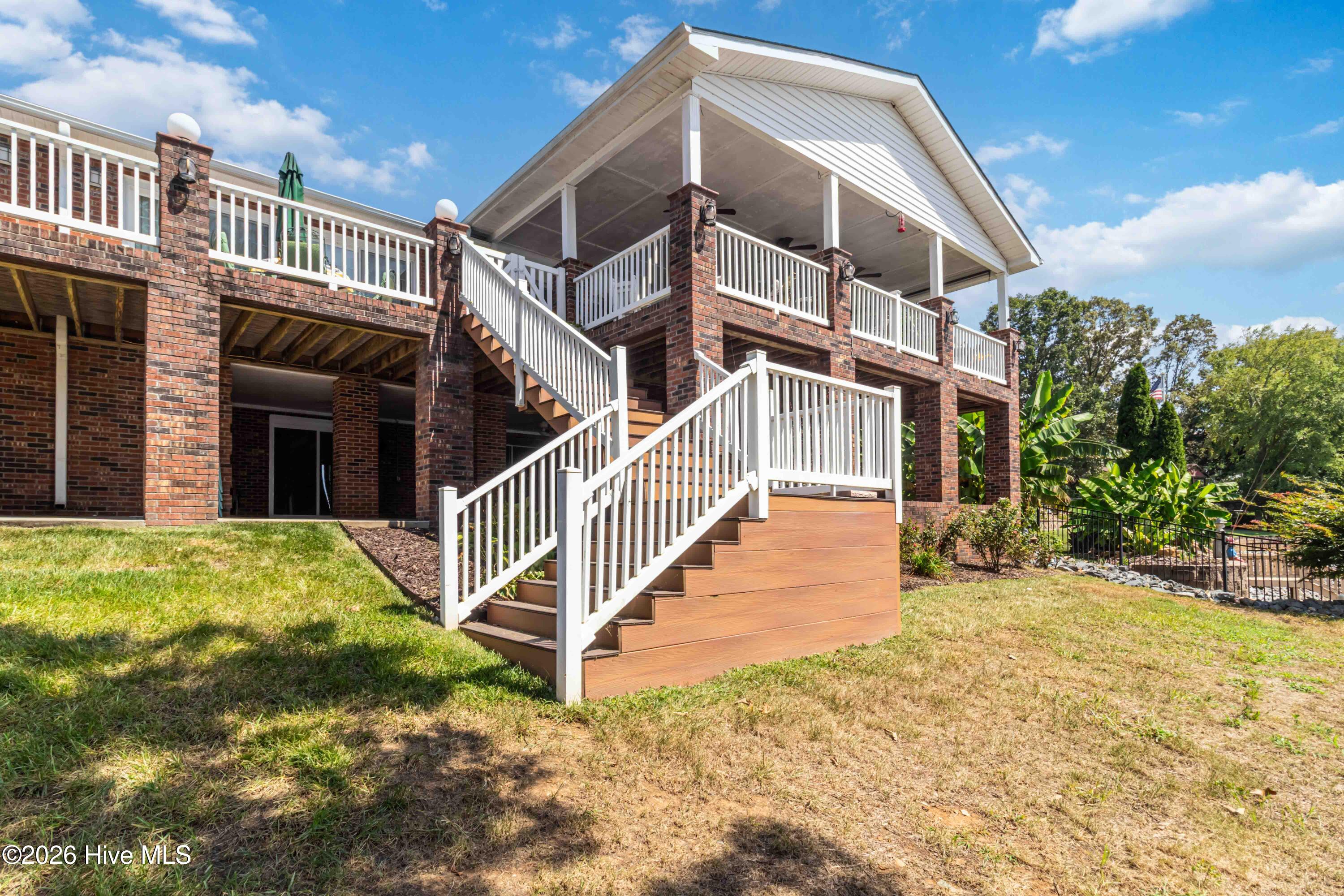 240 Foresail Road Property Photo 53