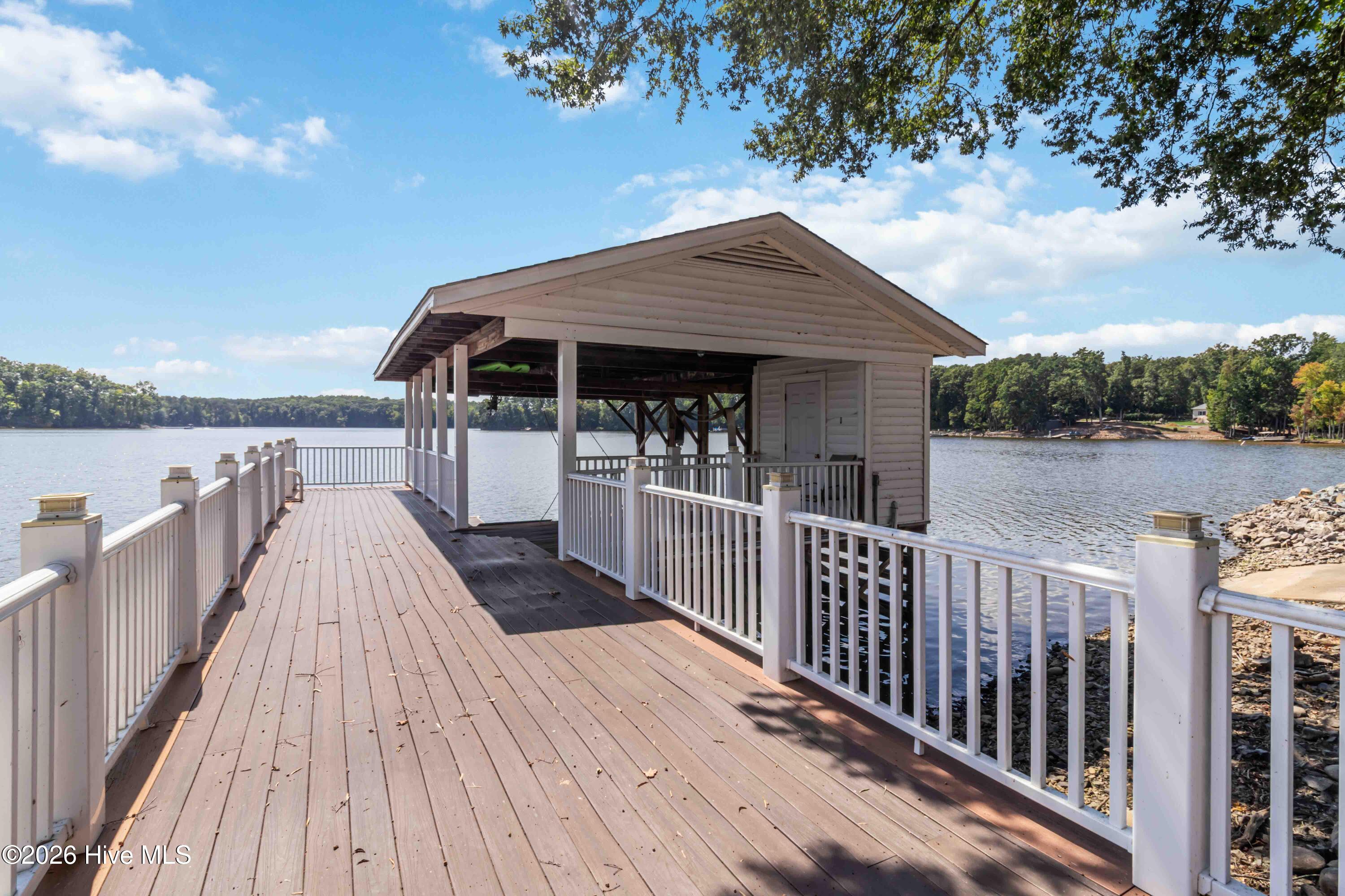 240 Foresail Road Property Photo 54