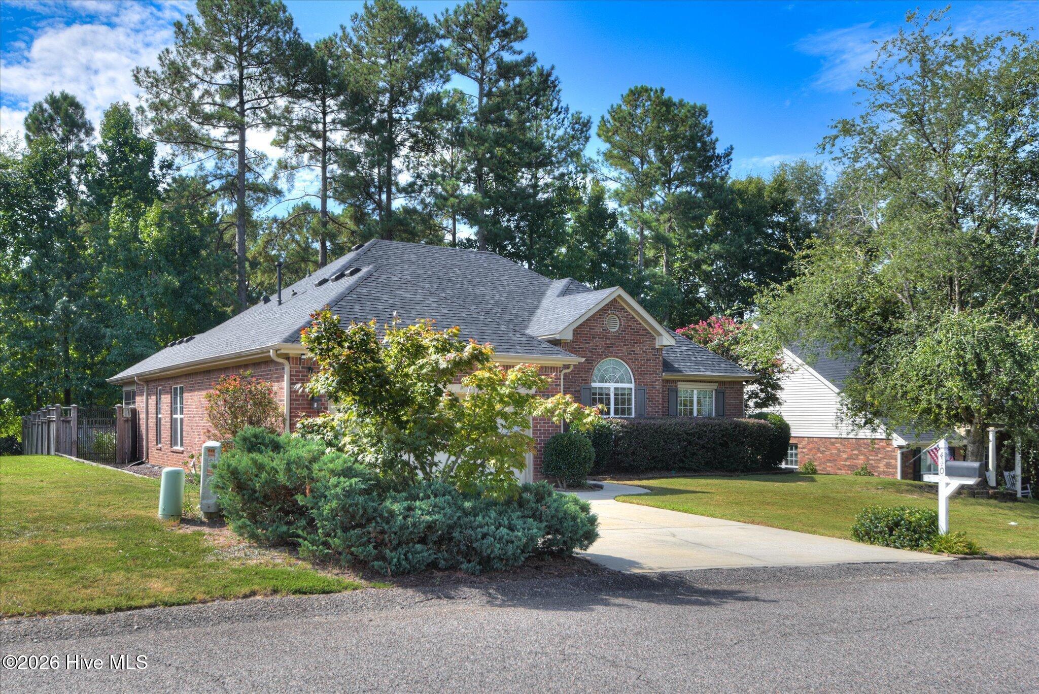 440 Bainbridge Drive Property Photo 3