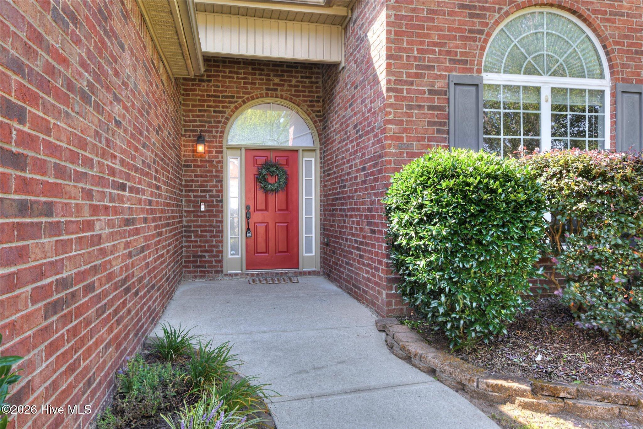 440 Bainbridge Drive Property Photo 4