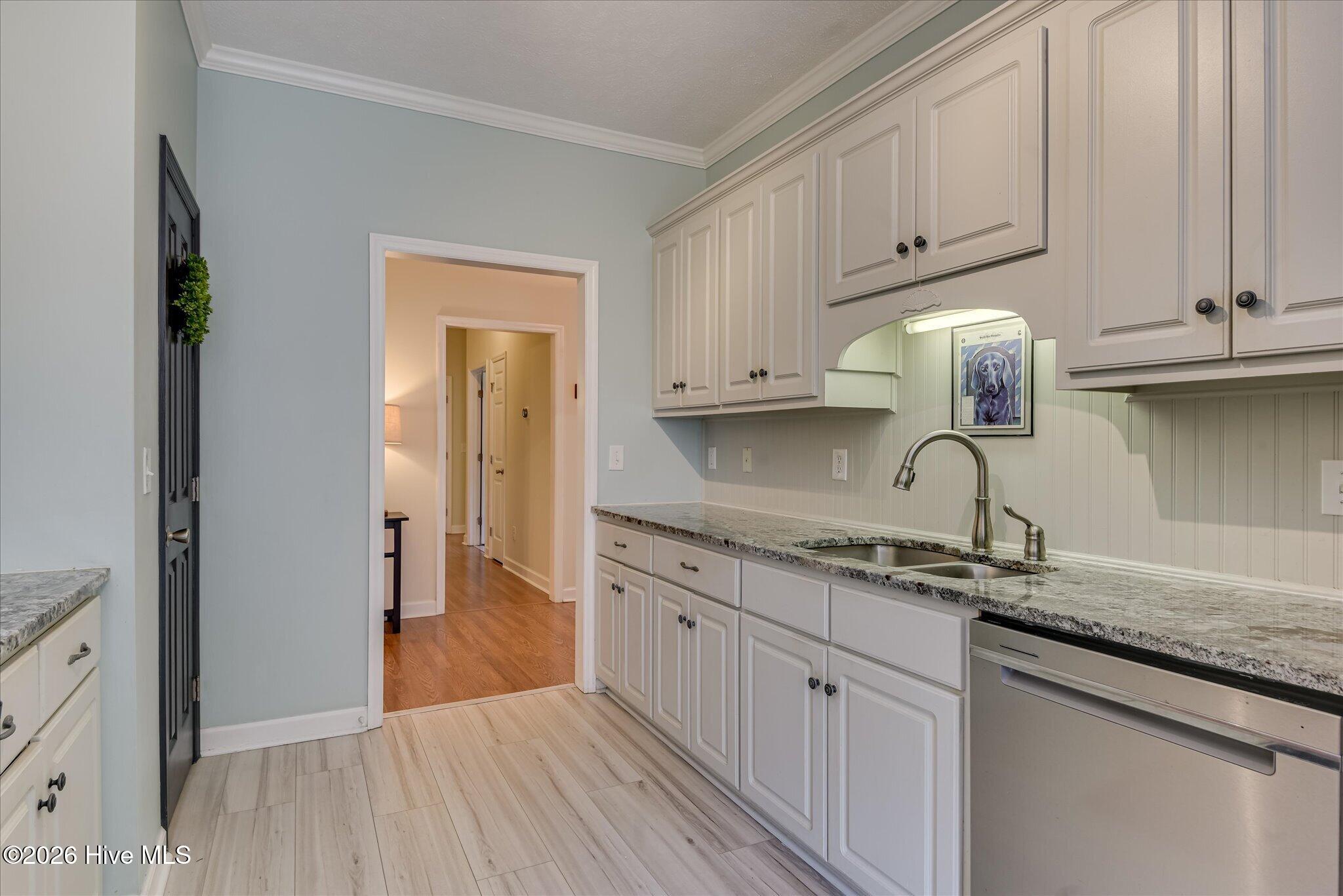 440 Bainbridge Drive Property Photo 17