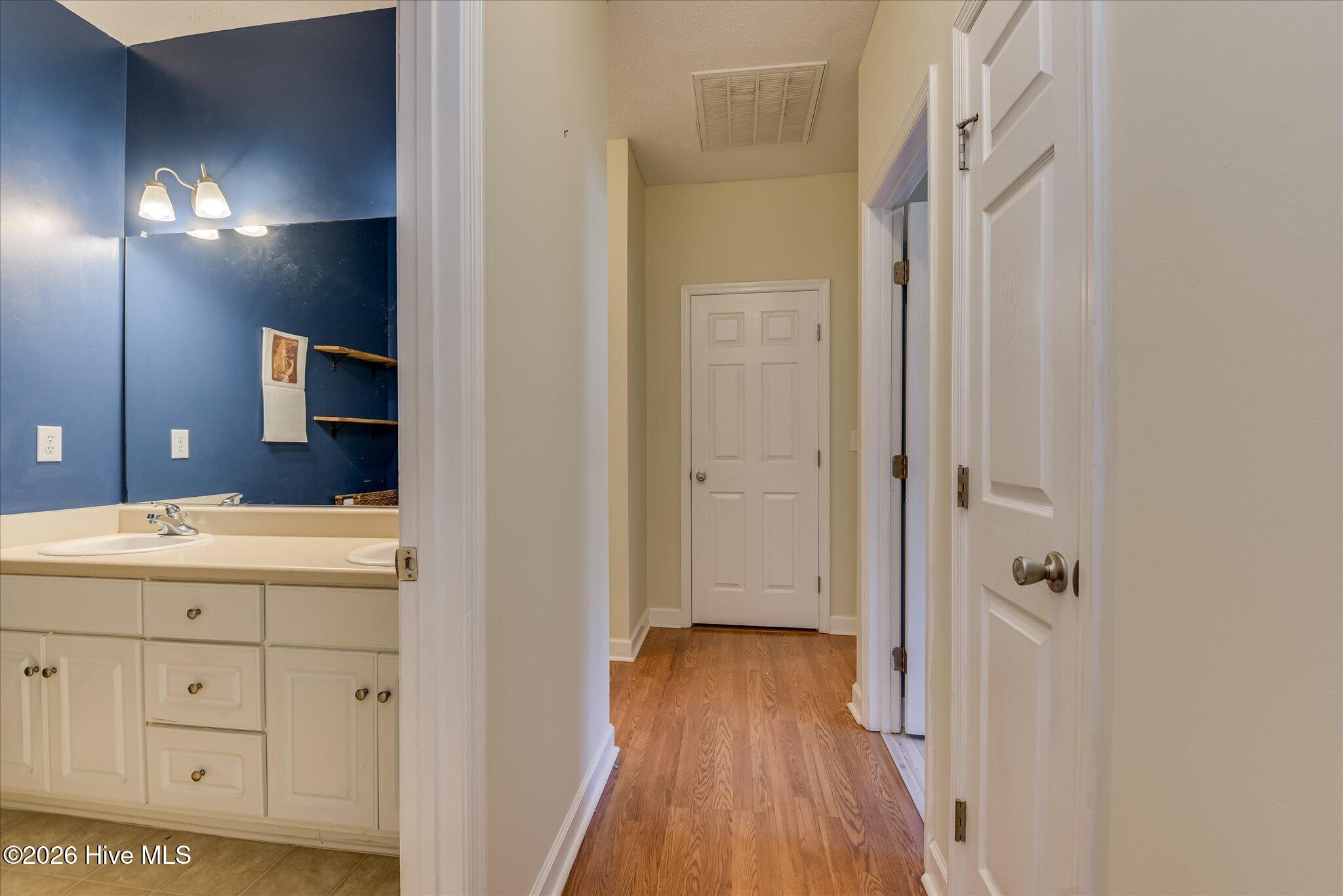 440 Bainbridge Drive Property Photo 20