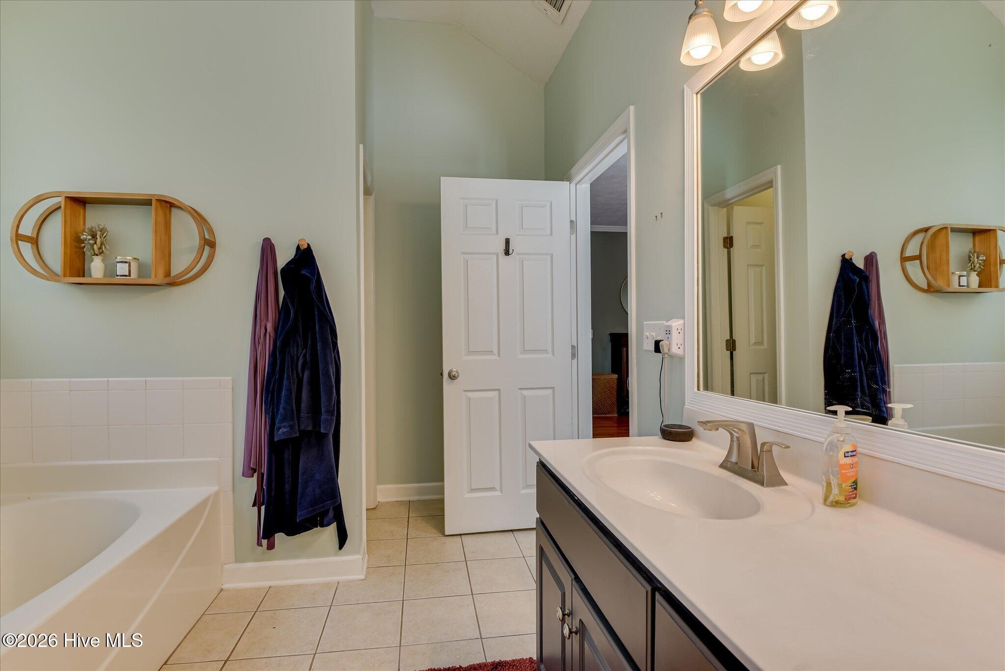 440 Bainbridge Drive Property Photo 25
