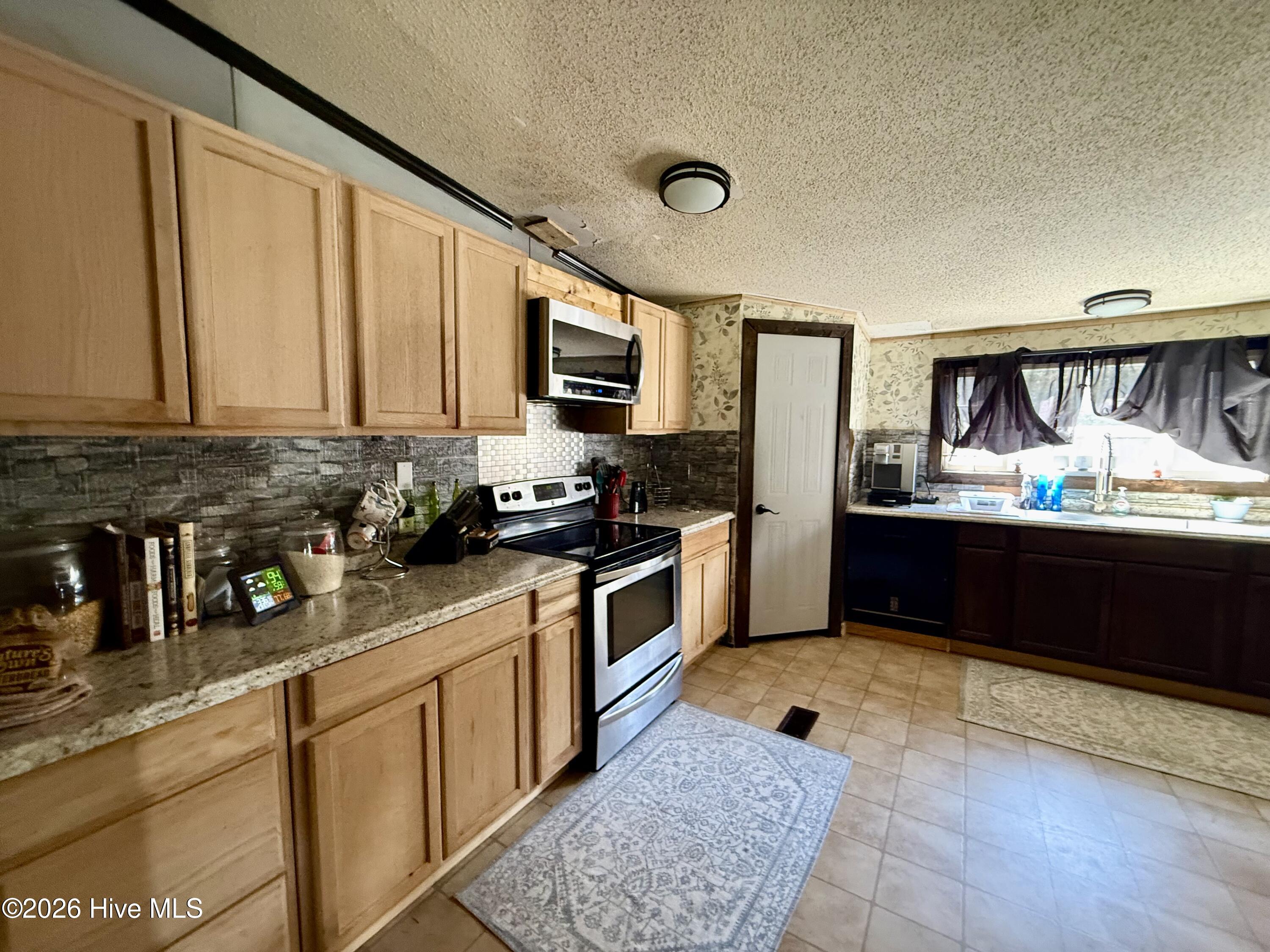 99 Ferris Drive Property Photo 6