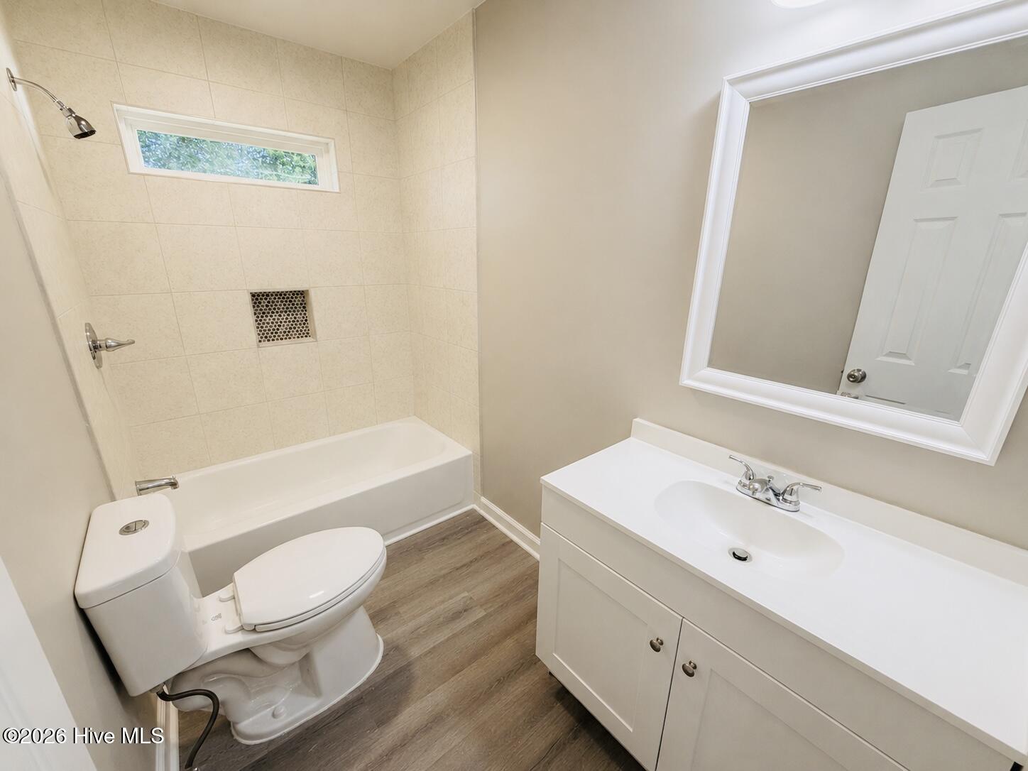 4021 Wynmore Court Property Photo 8