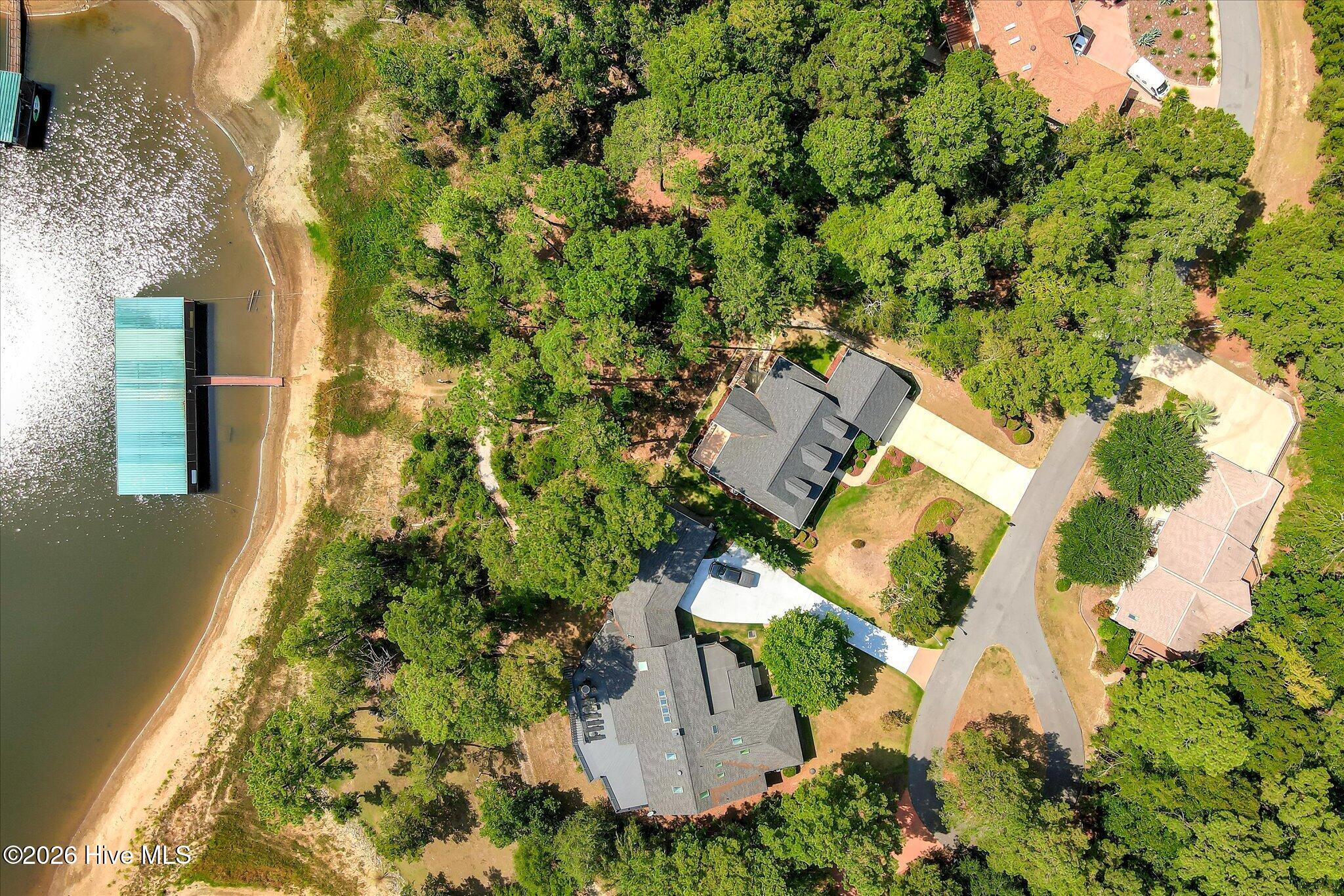 315 Kingfisher Point Property Photo 5