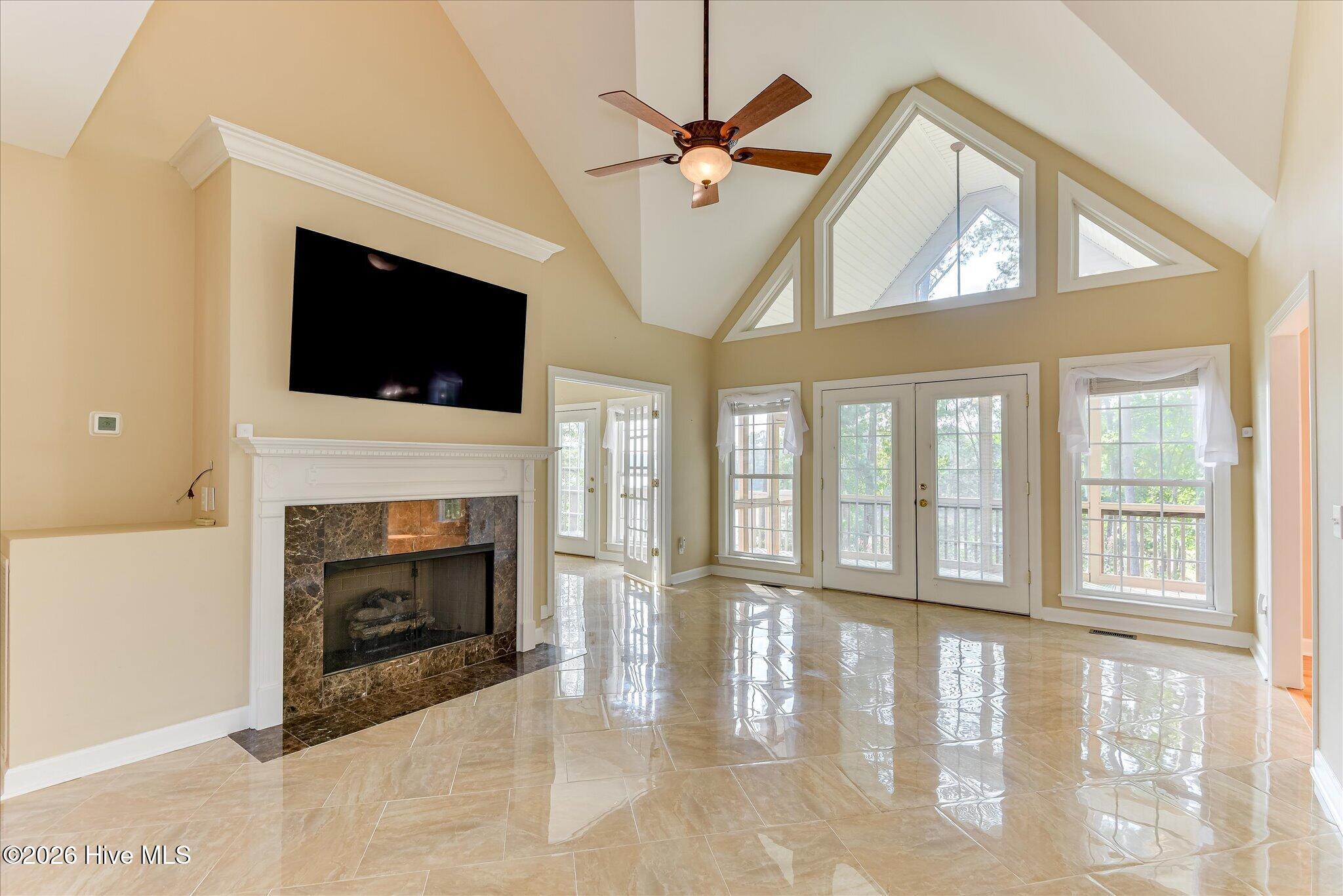 315 Kingfisher Point Property Photo 15
