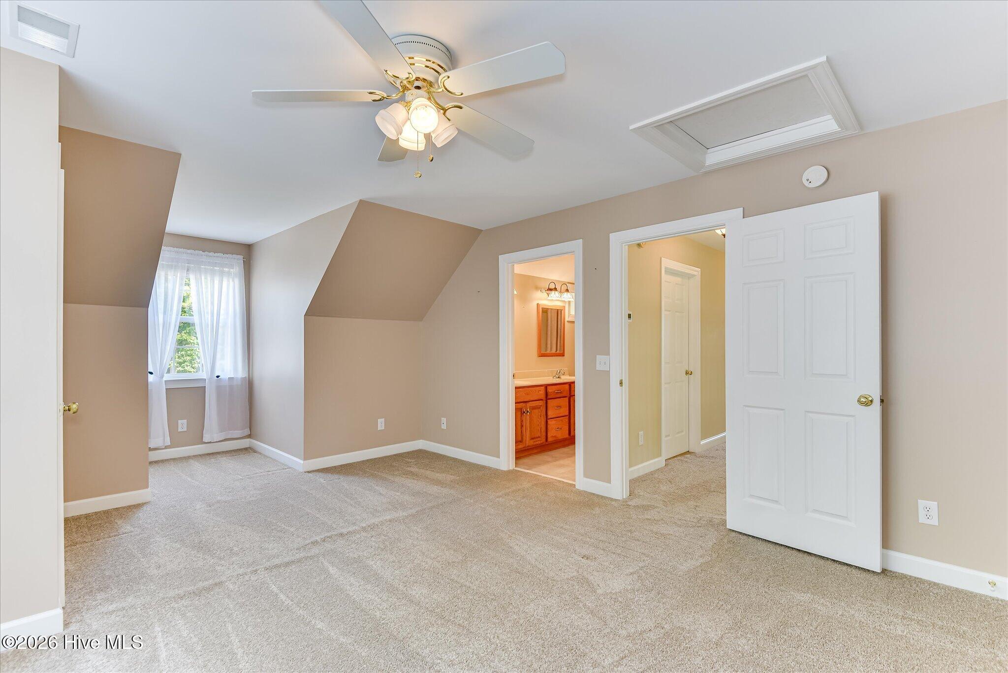 315 Kingfisher Point Property Photo 45