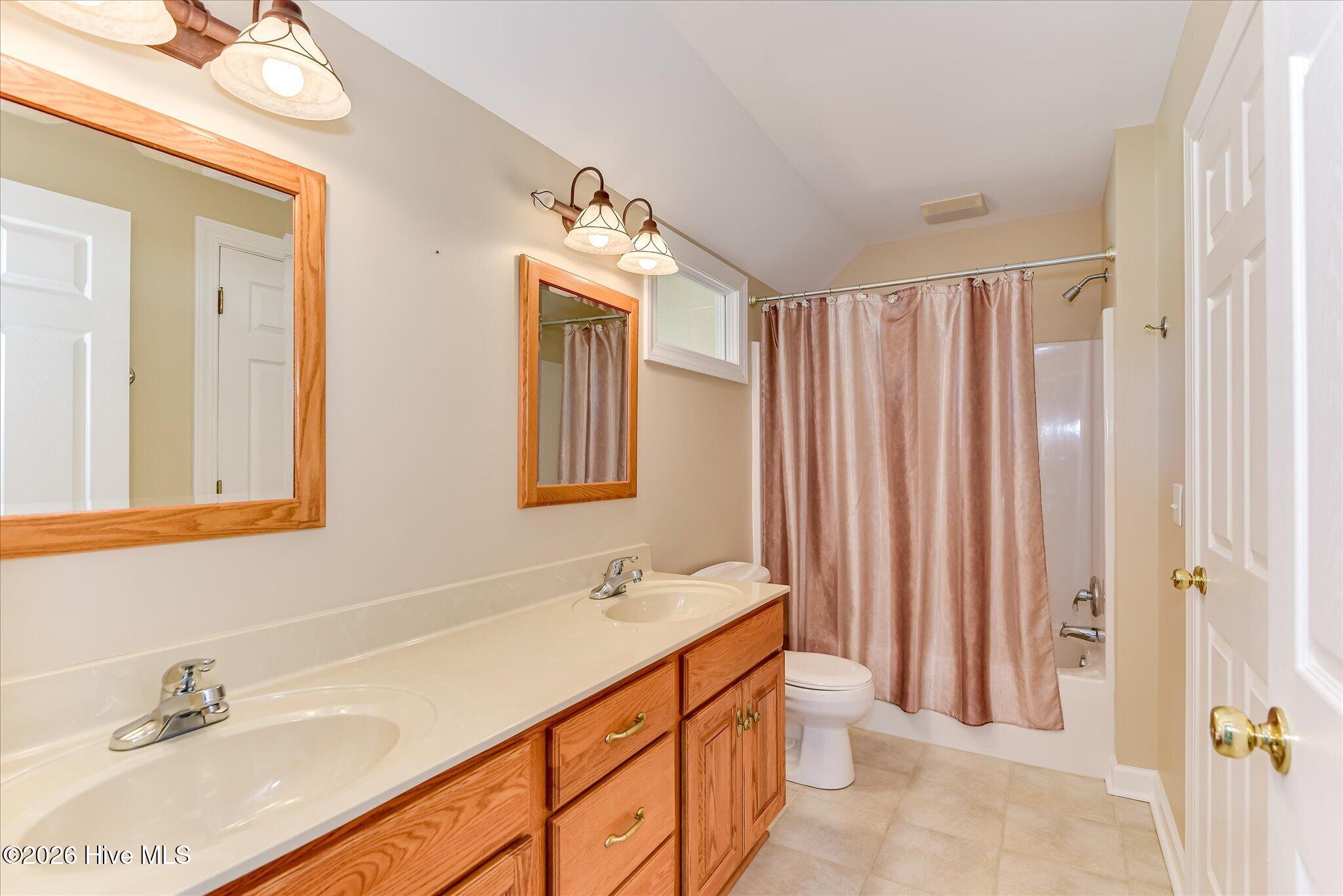 315 Kingfisher Point Property Photo 47