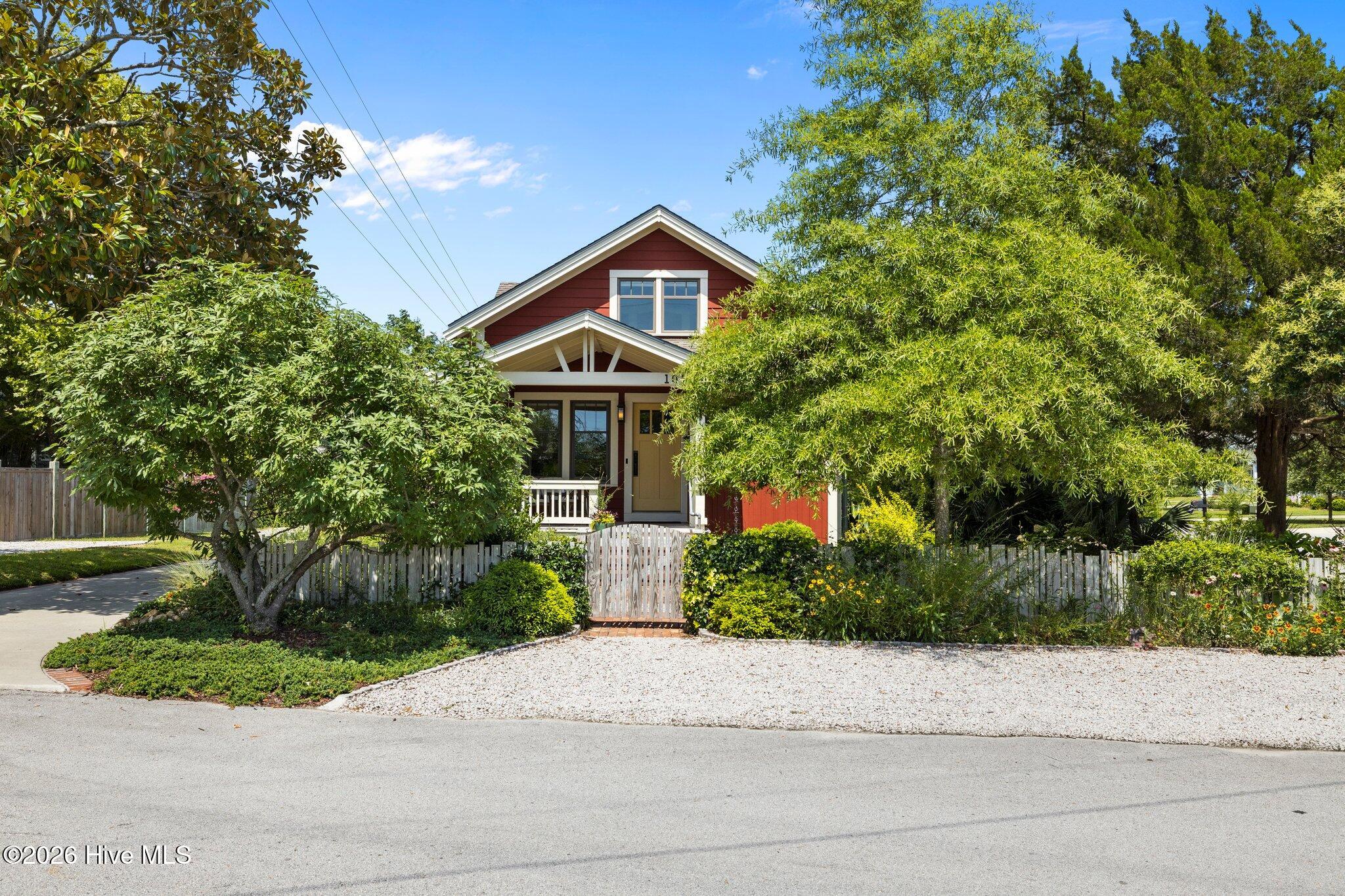 105 3rd Street Property Photo 1