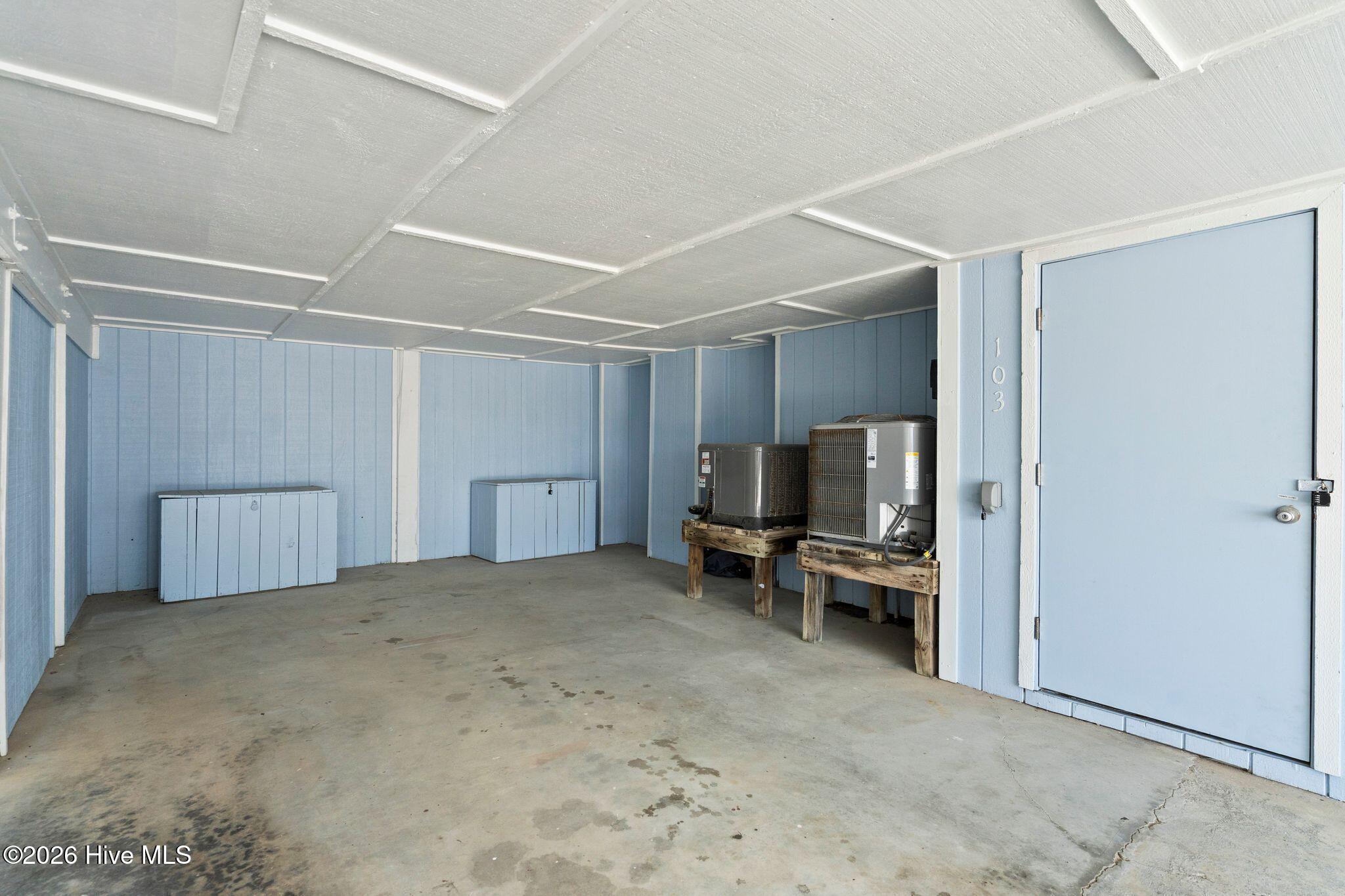 103 Dolphin Court Property Photo 5