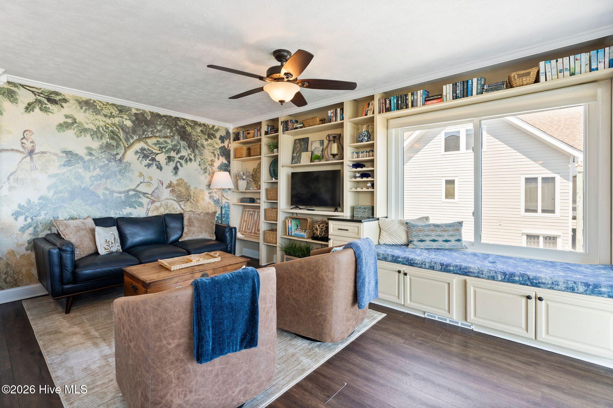 103 Dolphin Court Property Photo 25