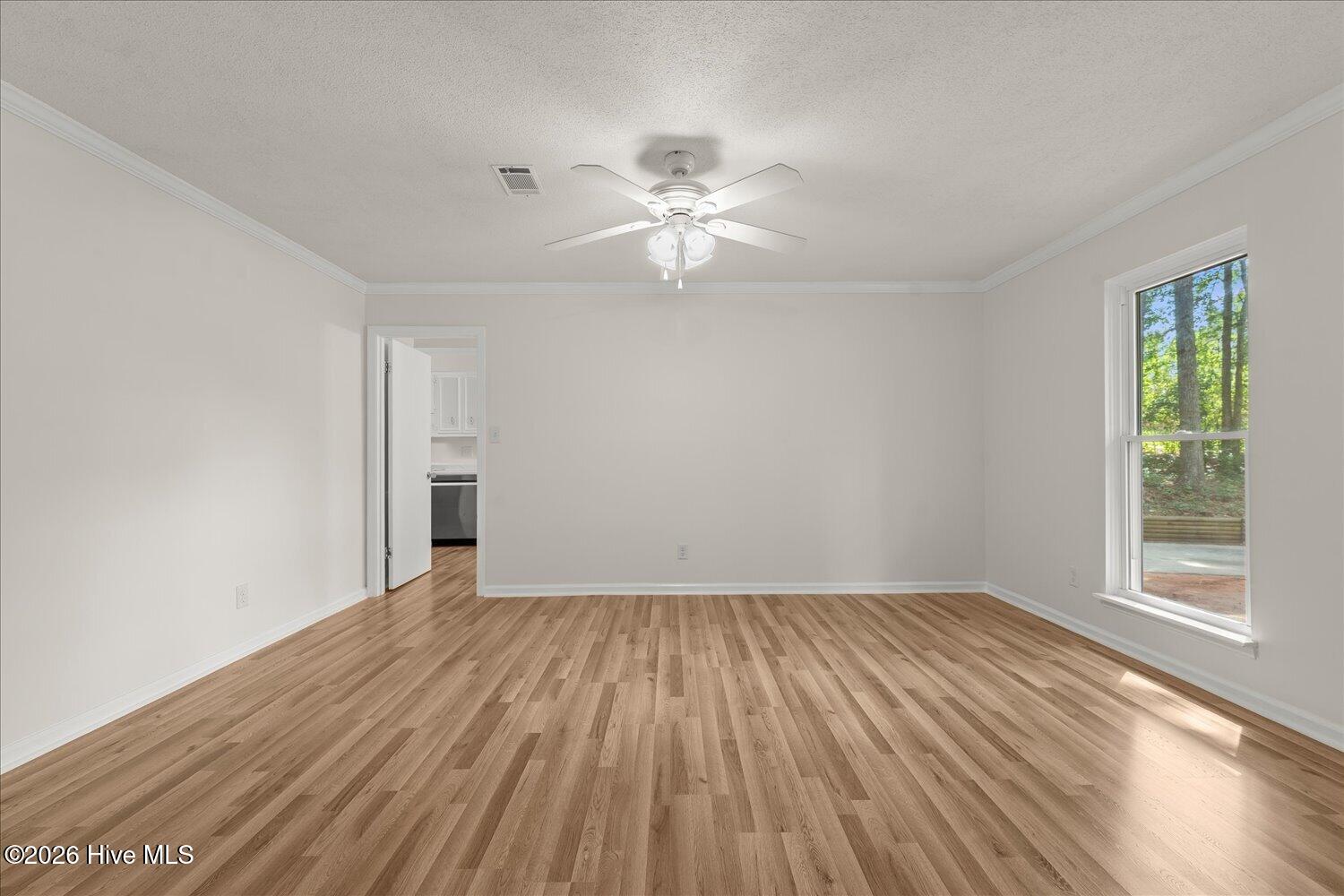 128 Silver Maple Court Property Photo 6