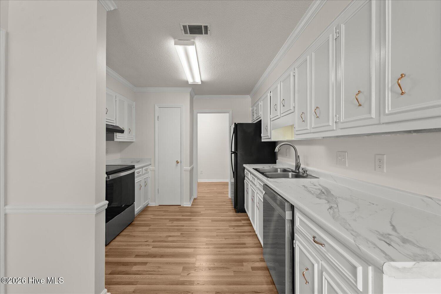 128 Silver Maple Court Property Photo 7