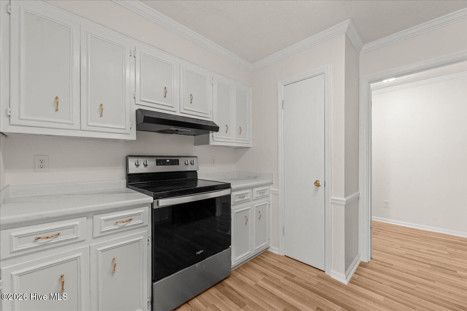 128 Silver Maple Court Property Photo 8