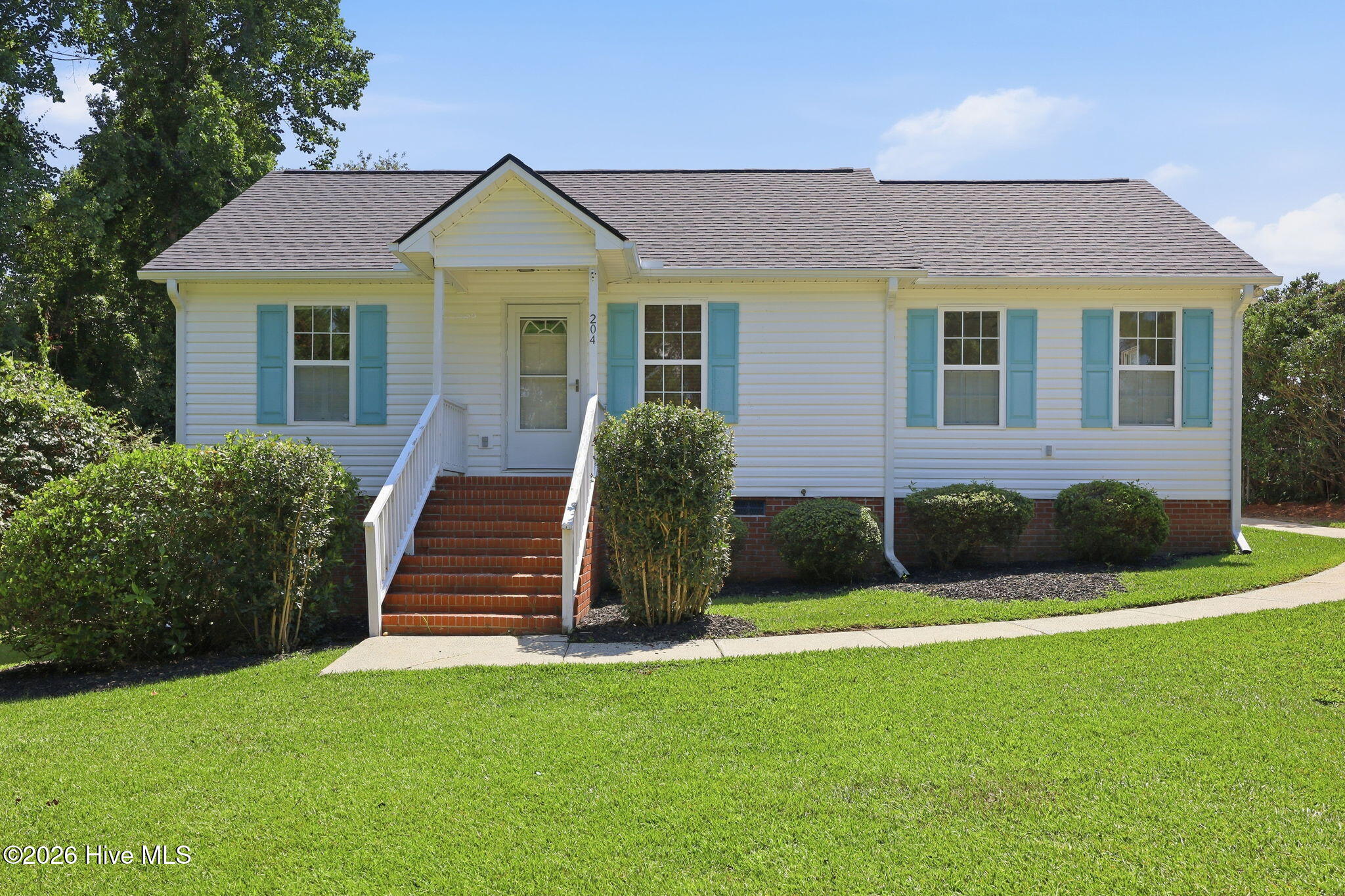 204 Dustin Drive Property Photo 1