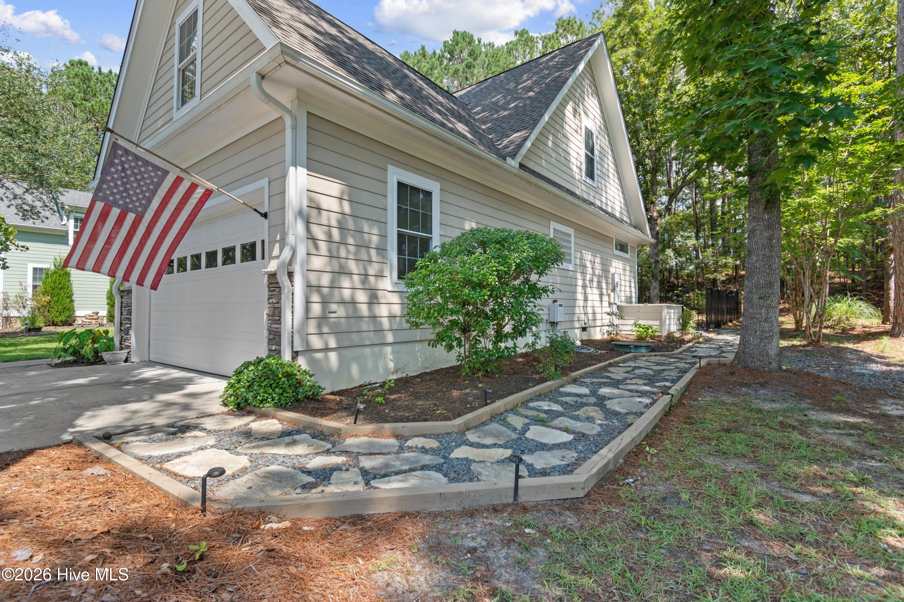 380 Blossom Tree Lane Se Property Photo 4