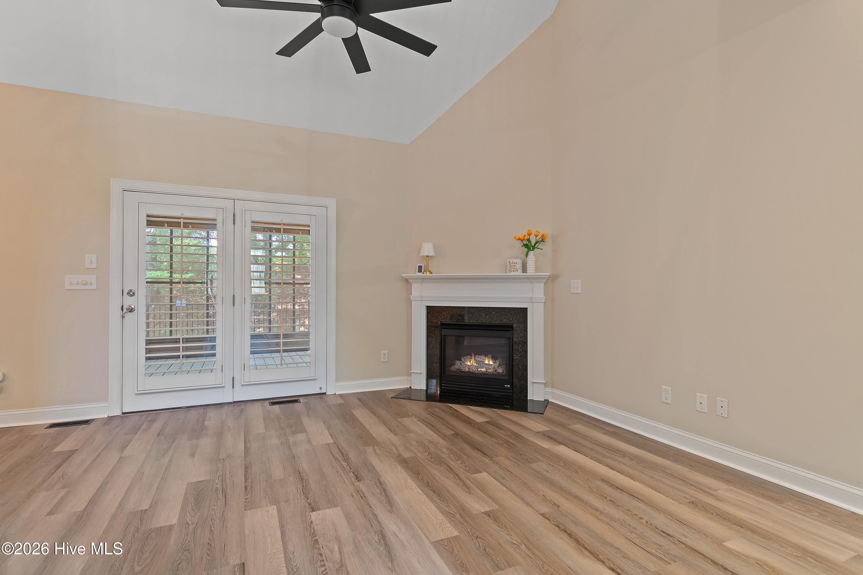 380 Blossom Tree Lane Se Property Photo 6