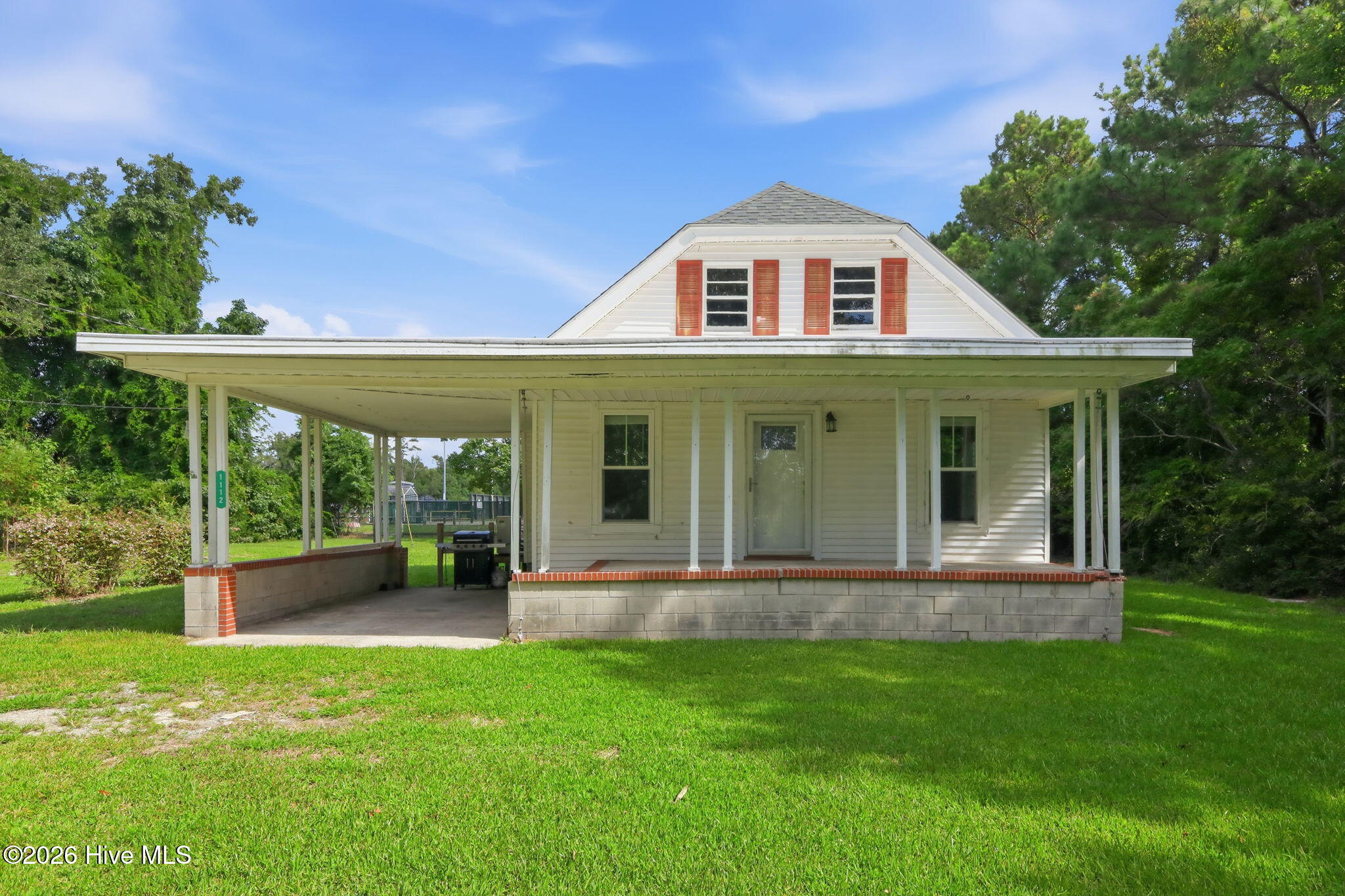 1112 Wilson Avenue Property Photo 2