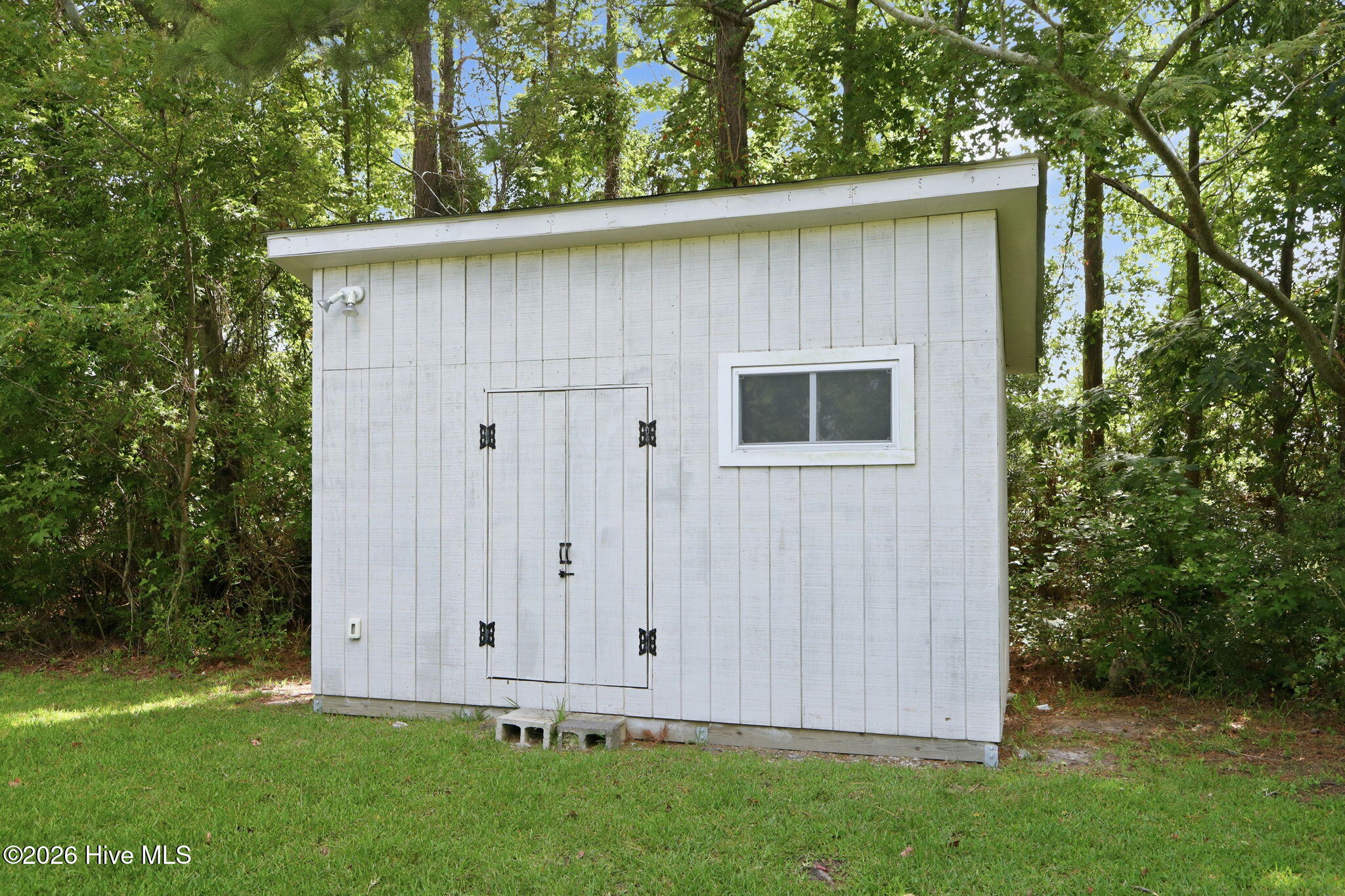 1112 Wilson Avenue Property Photo 4