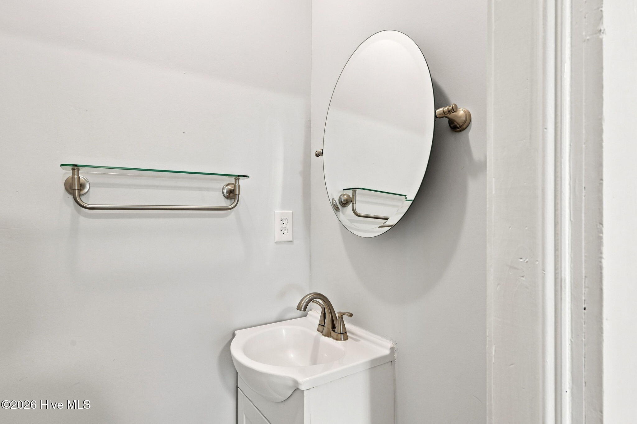 1112 Wilson Avenue Property Photo 10