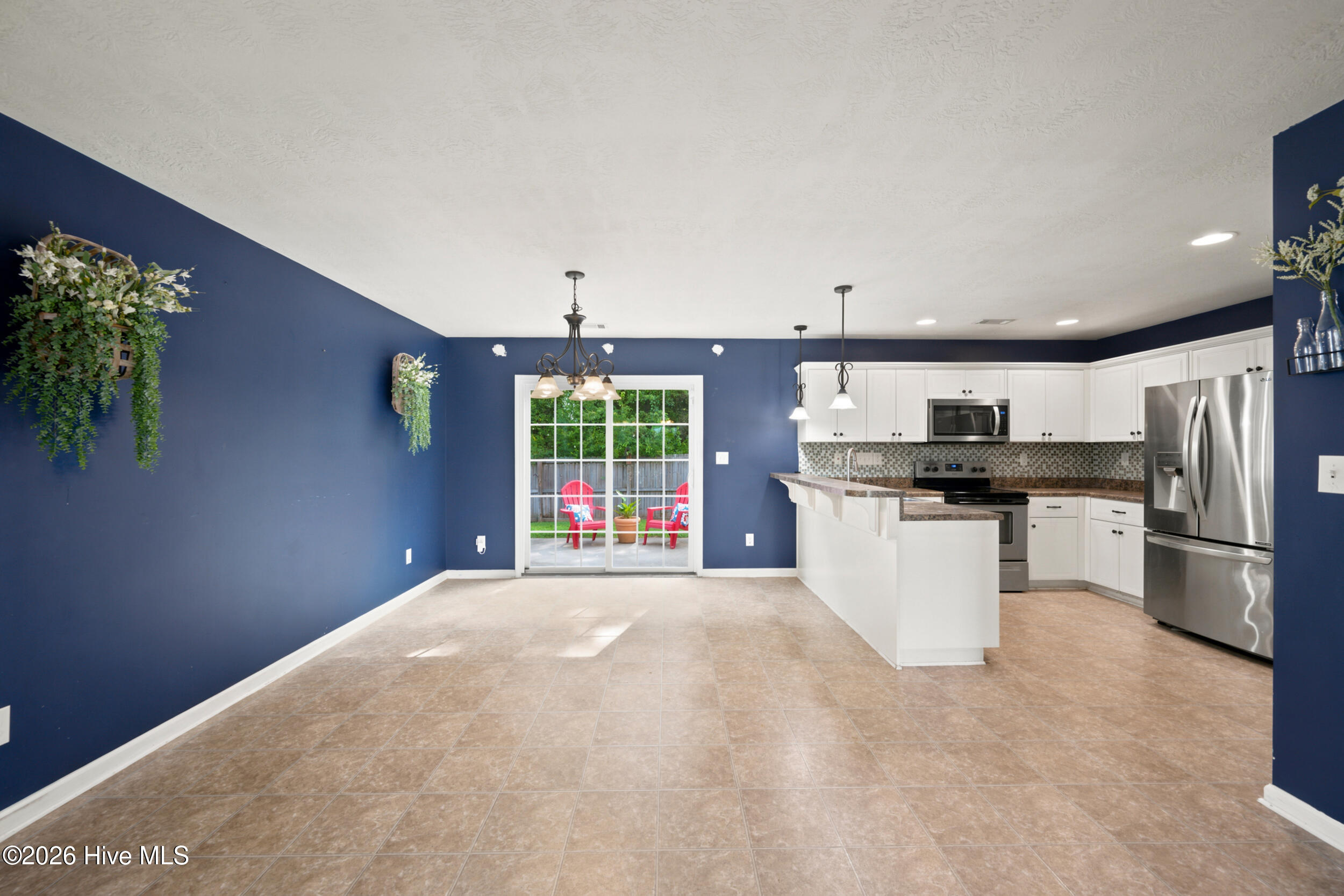 647 Fox Haven Drive Property Photo 3