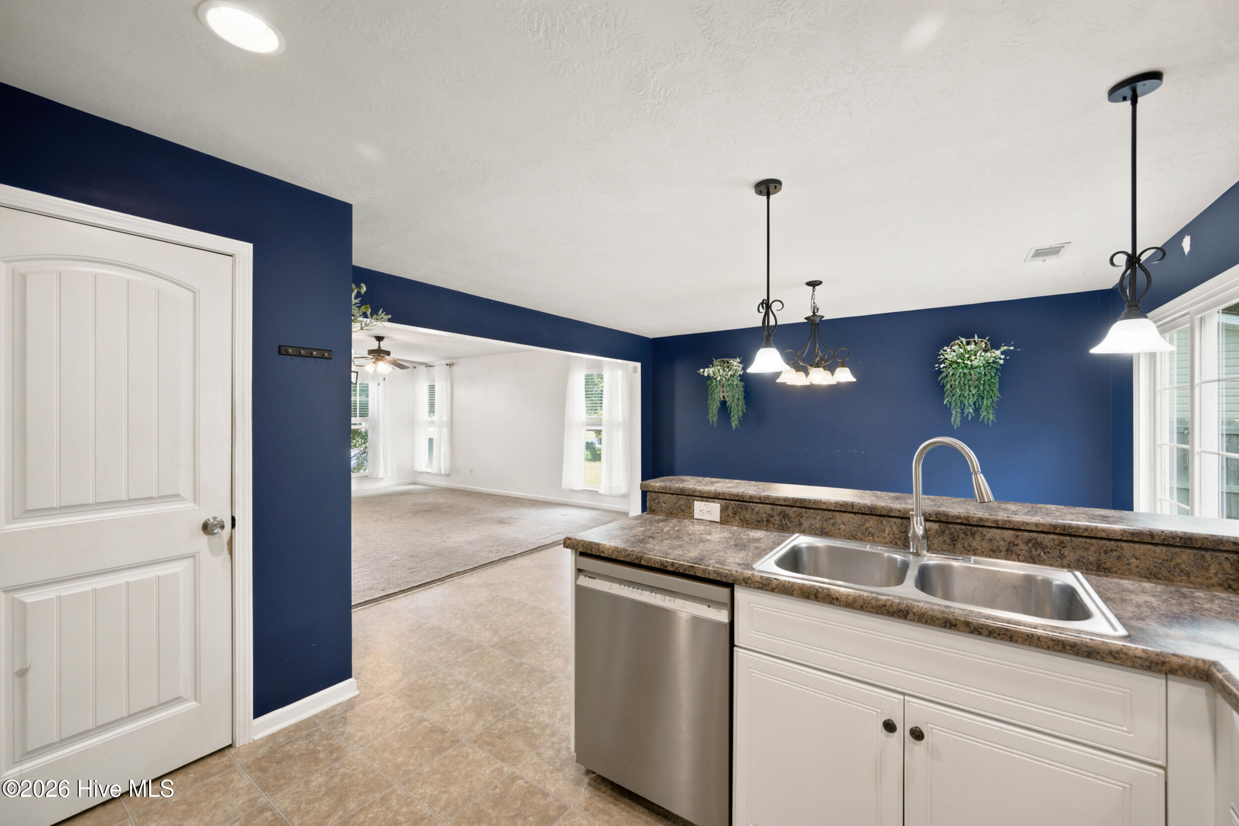 647 Fox Haven Drive Property Photo 16