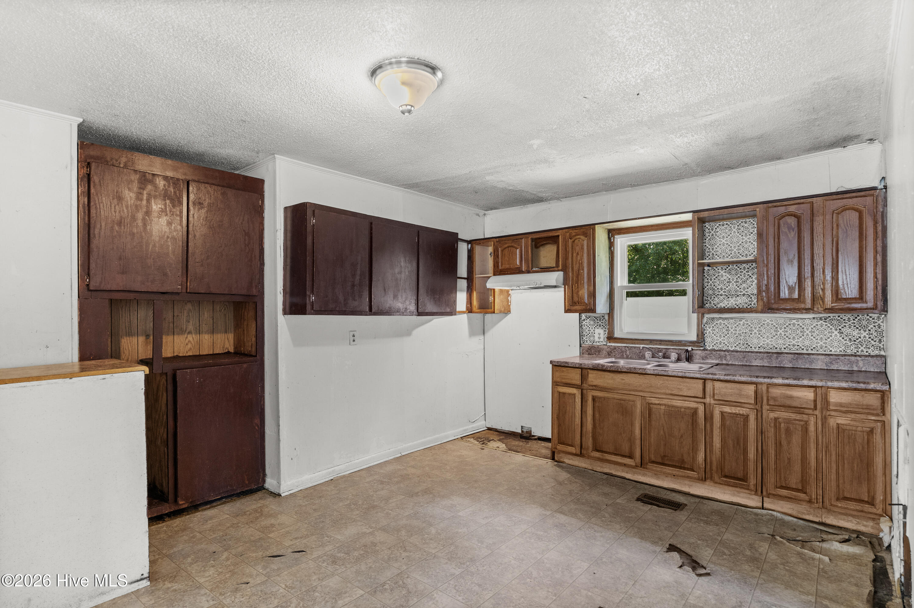 204 Julia Street Property Photo 14