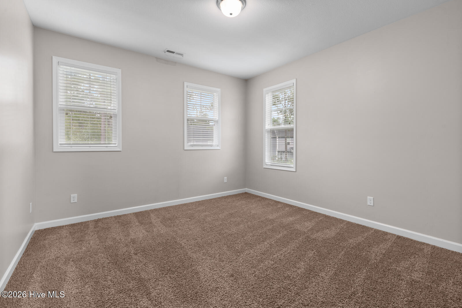 202 Seneca Court Property Photo 29