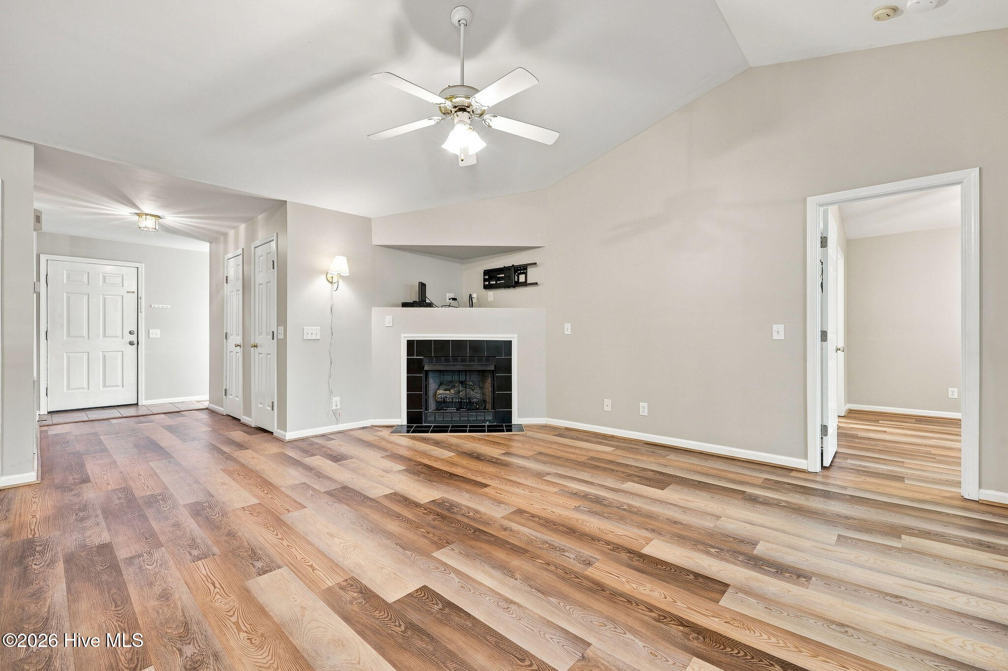 2209 Locksley Woods Drive G Property Photo 9