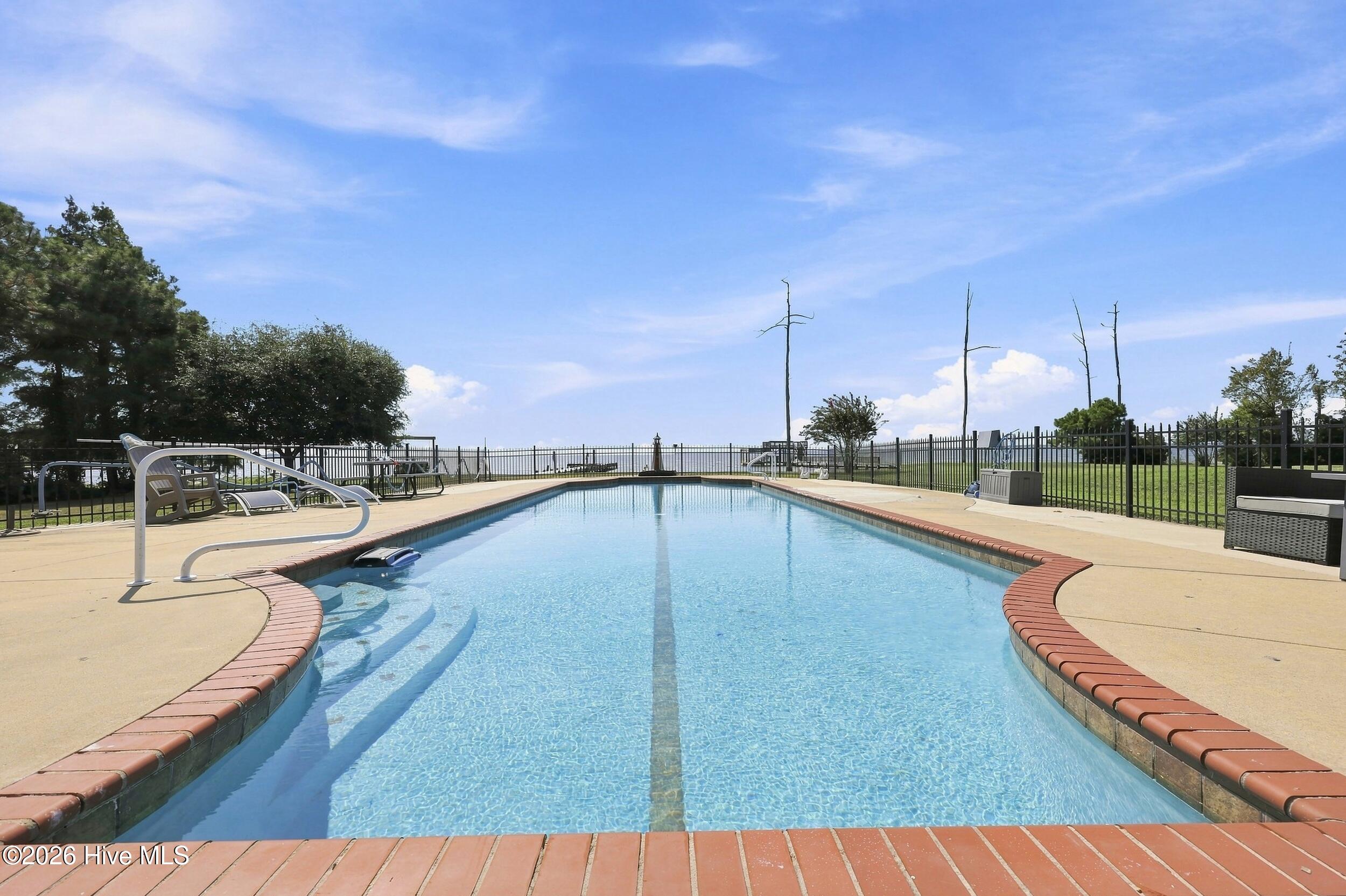 108 Driftwood Drive Property Photo 4