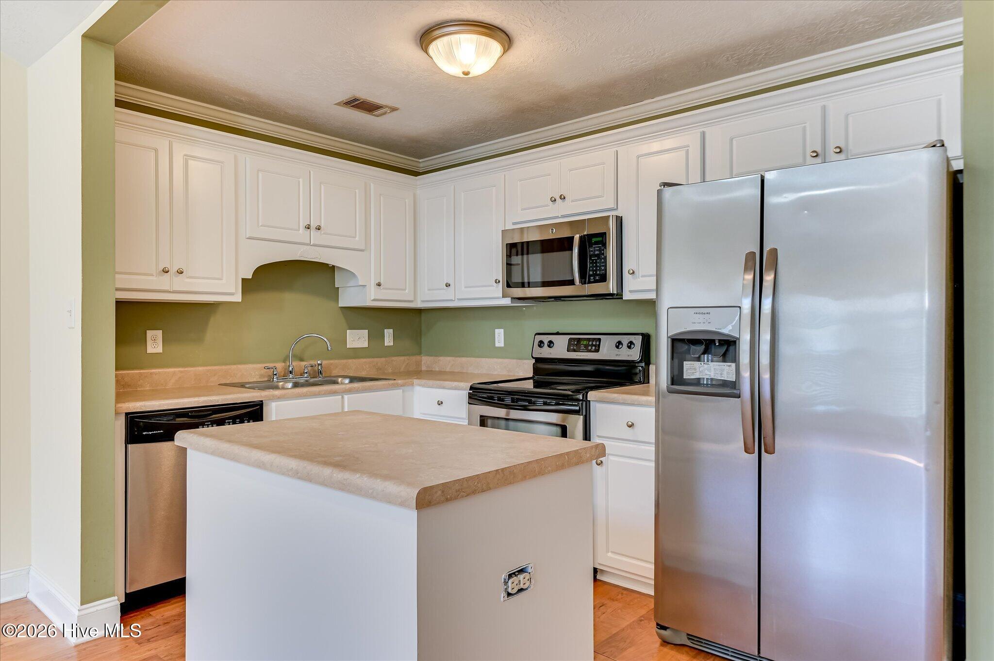 826 Bryan Circle Property Photo 12