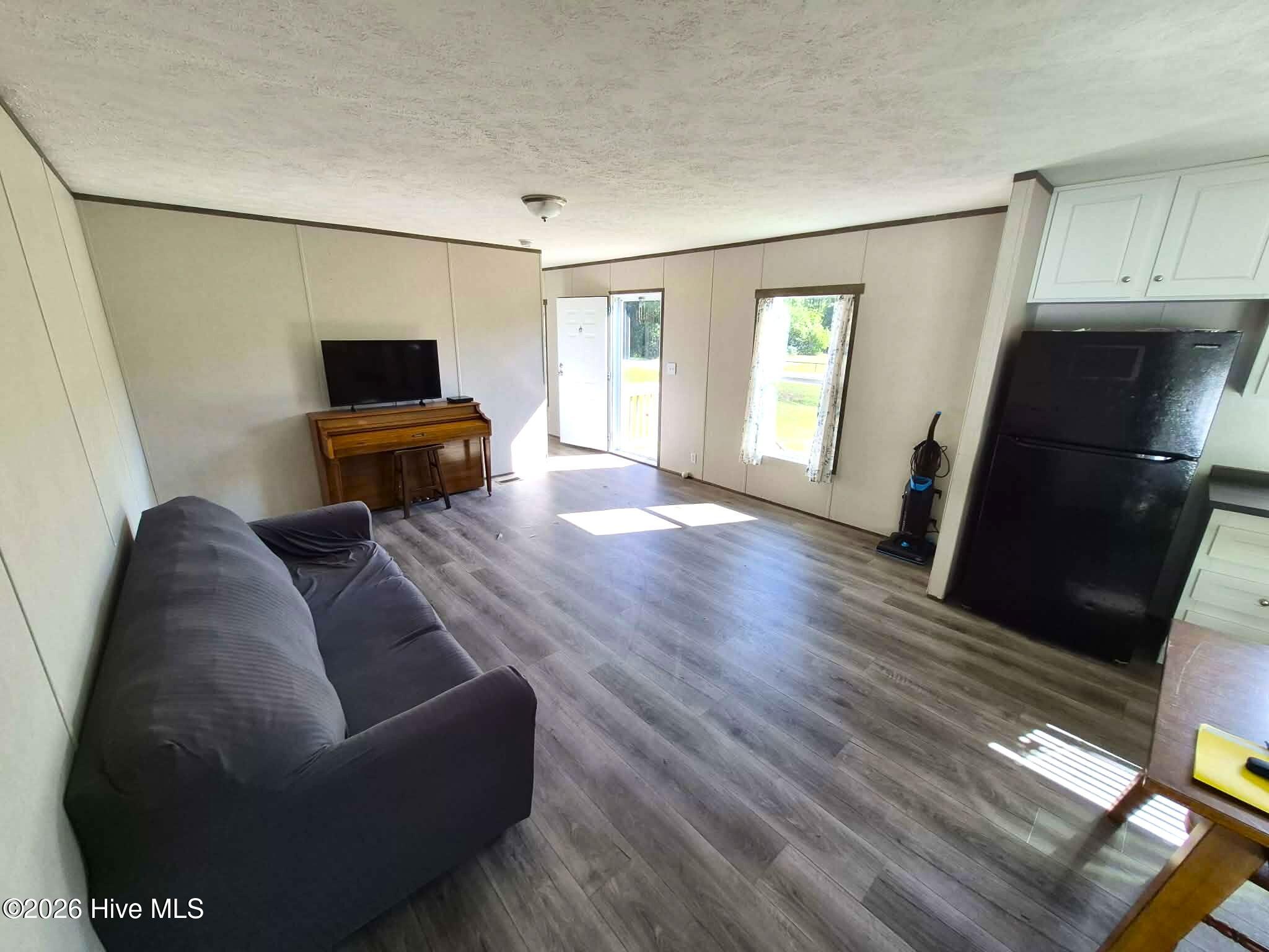 7190 Canetuck Road Property Photo 2