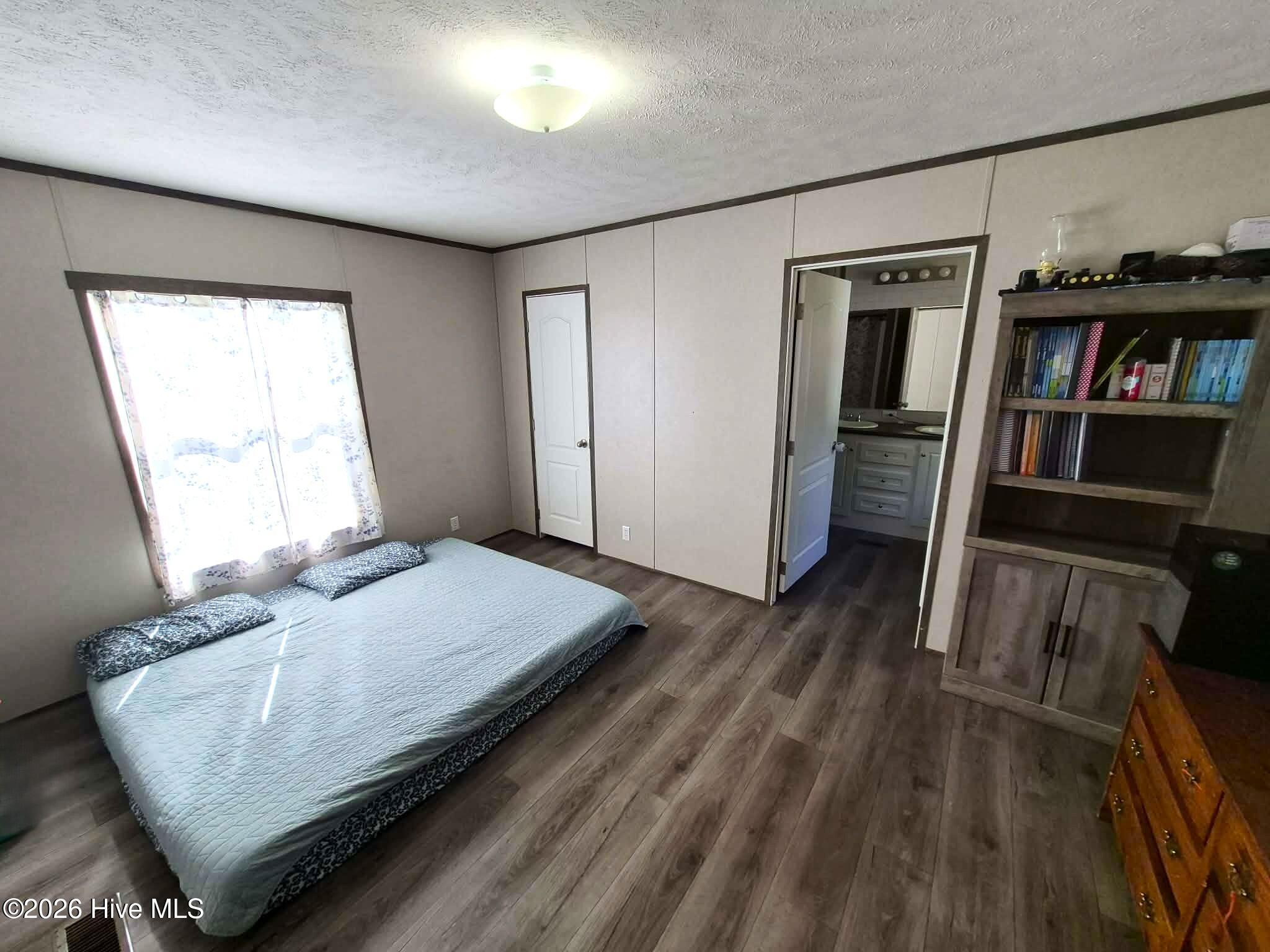 7190 Canetuck Road Property Photo 4