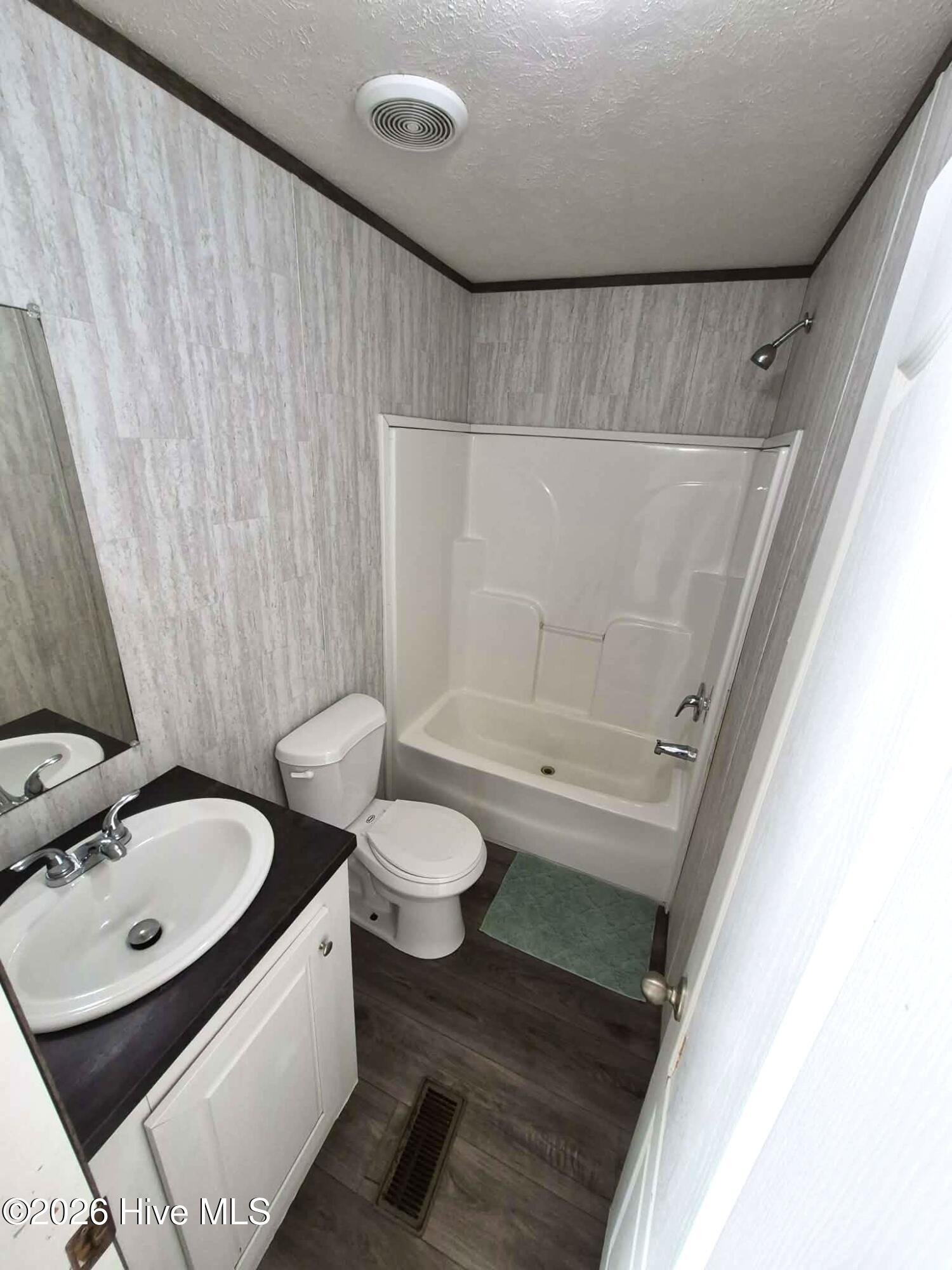 7190 Canetuck Road Property Photo 8