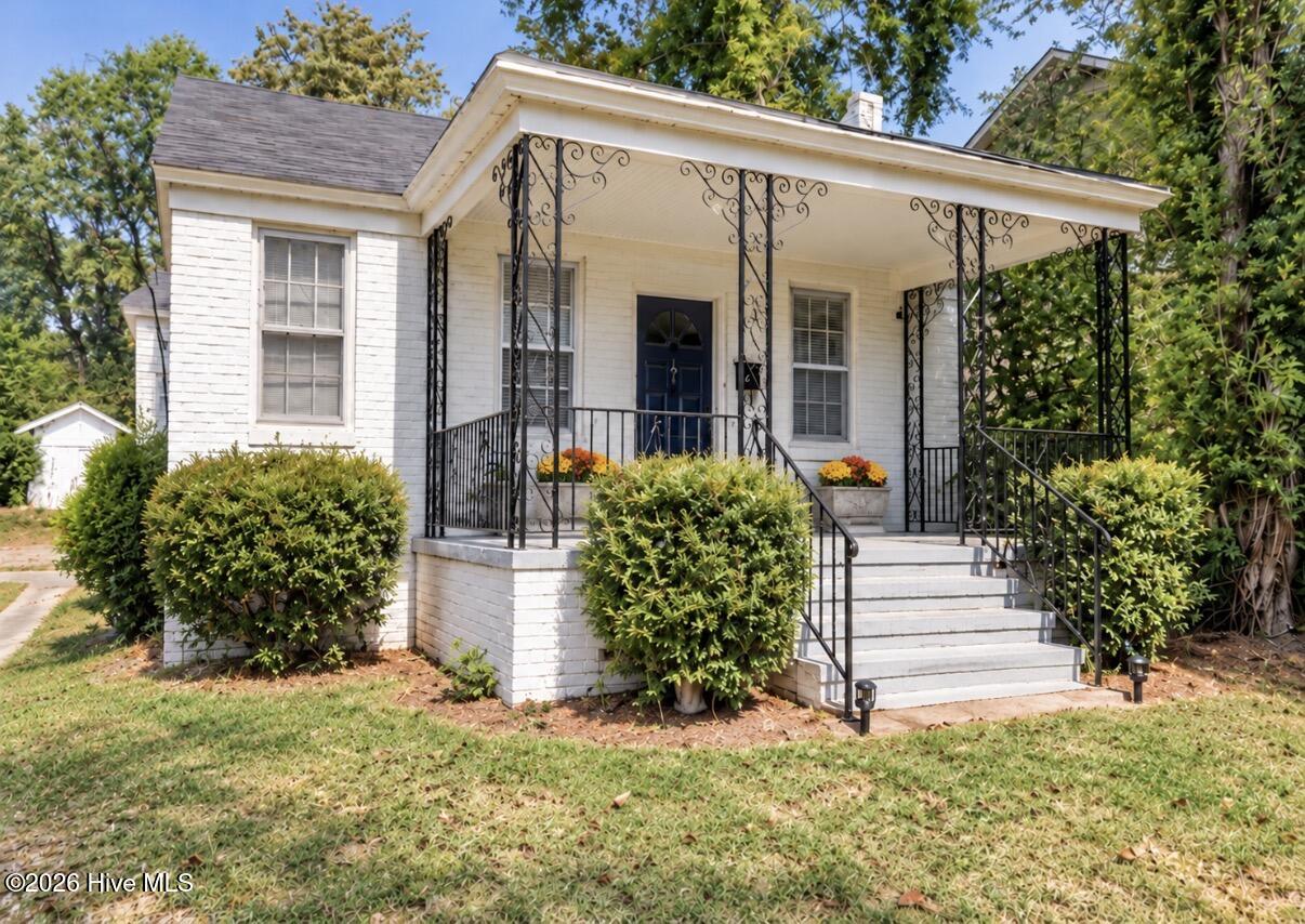 1447 Heard Avenue Property Photo 1