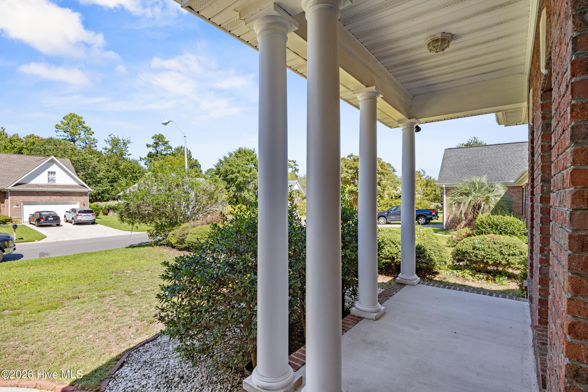 5212 Crosswinds Drive Property Photo 3