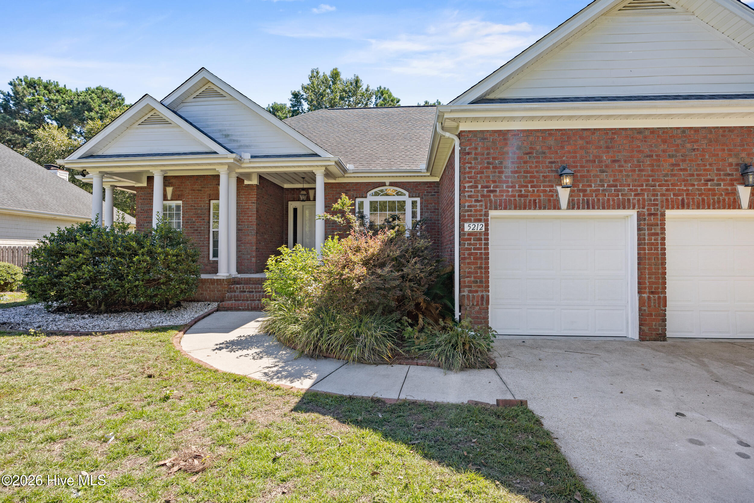 5212 Crosswinds Drive Property Photo 4