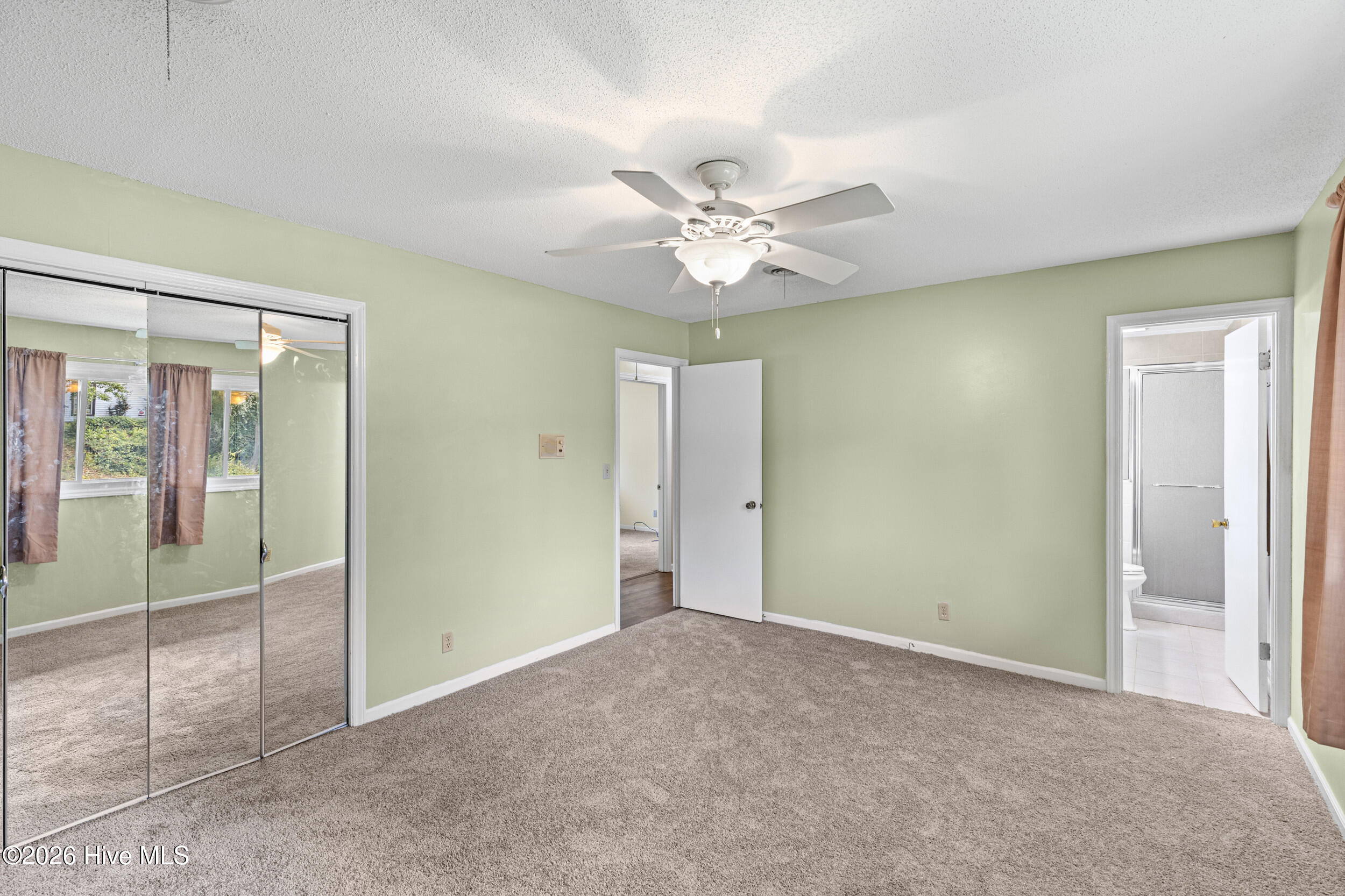 306 E Wynngate Drive Property Photo 17